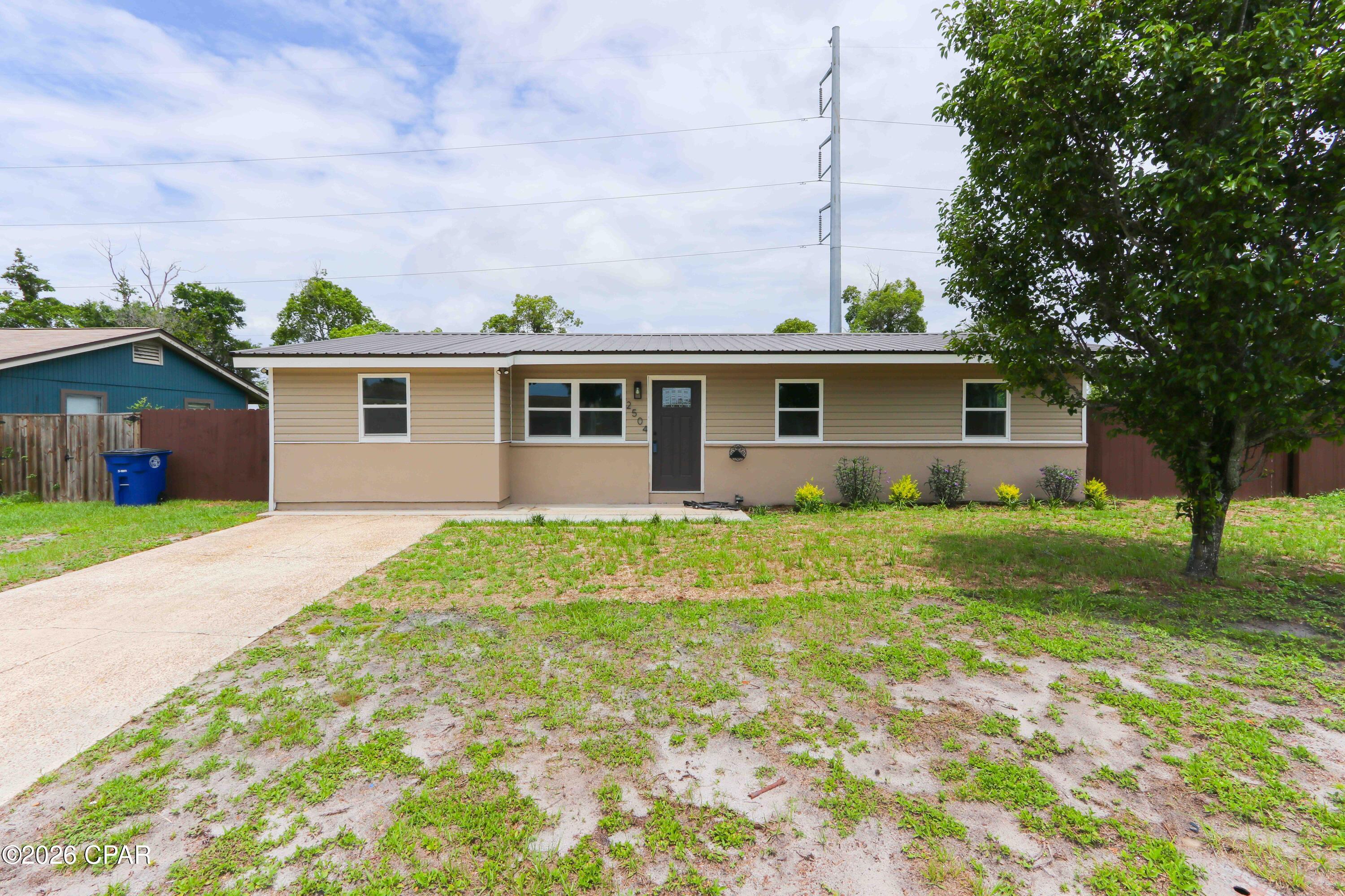 Hentz 1st Add Unit B - Residential