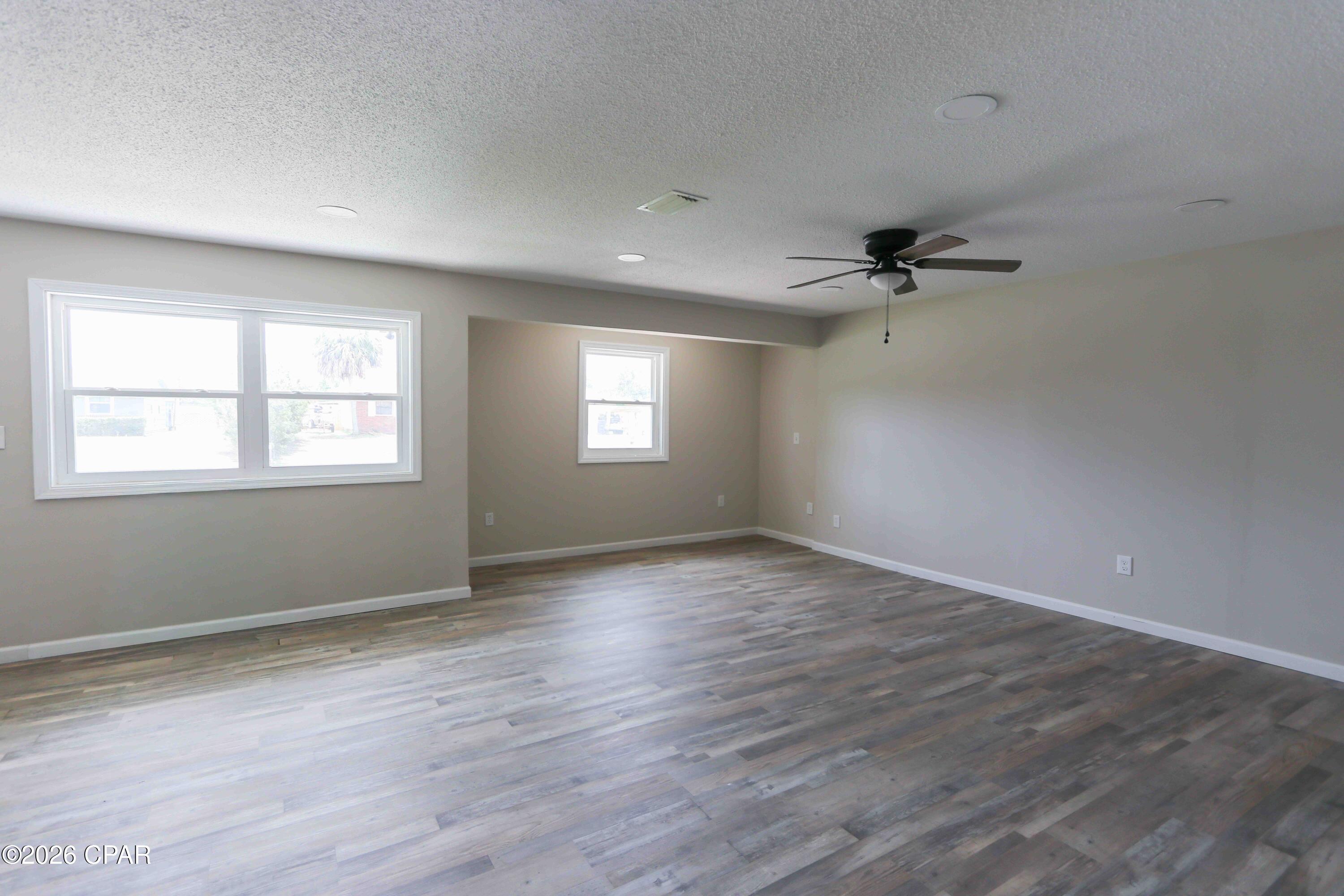 Hentz 1st Add Unit B - Residential