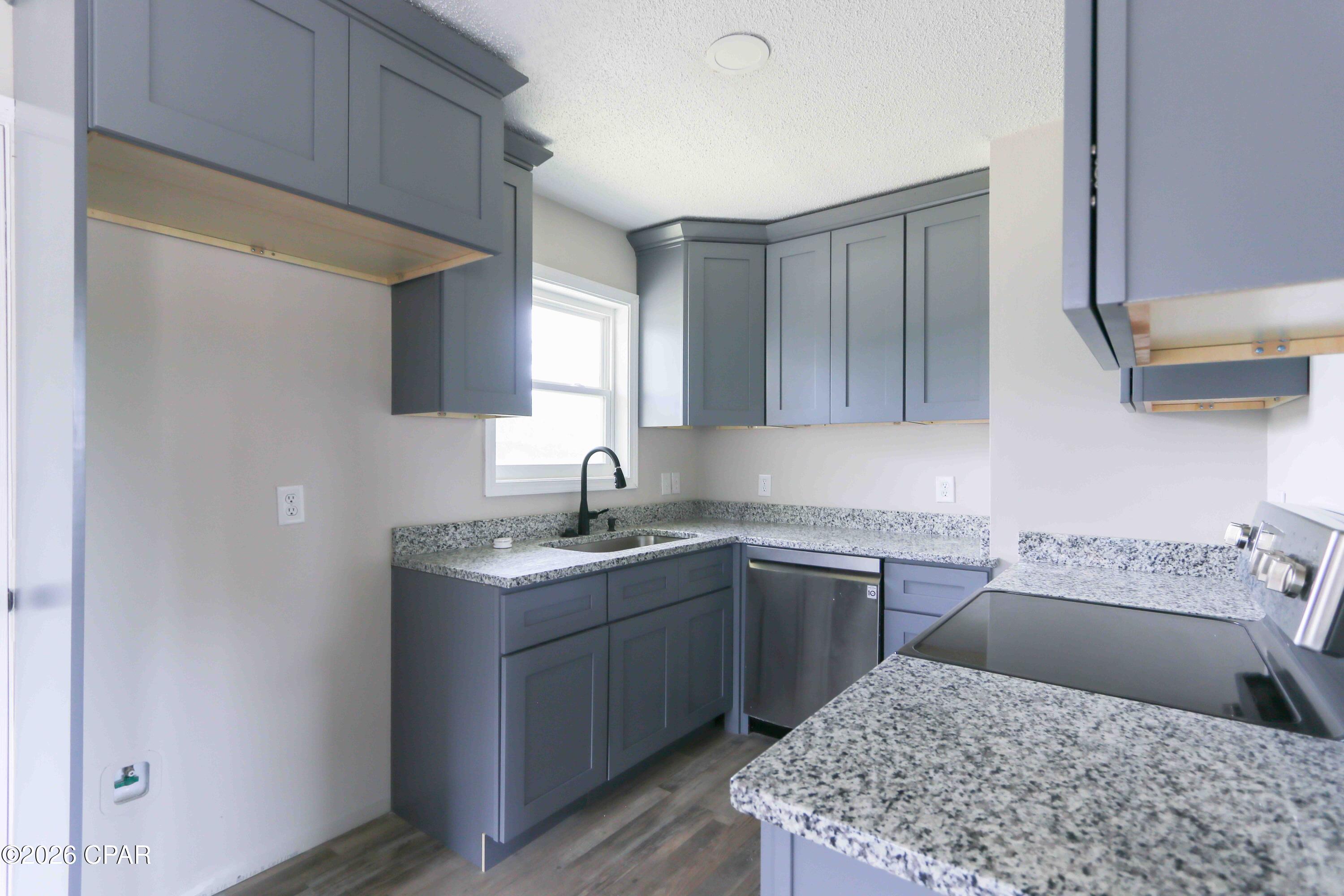 Hentz 1st Add Unit B - Residential