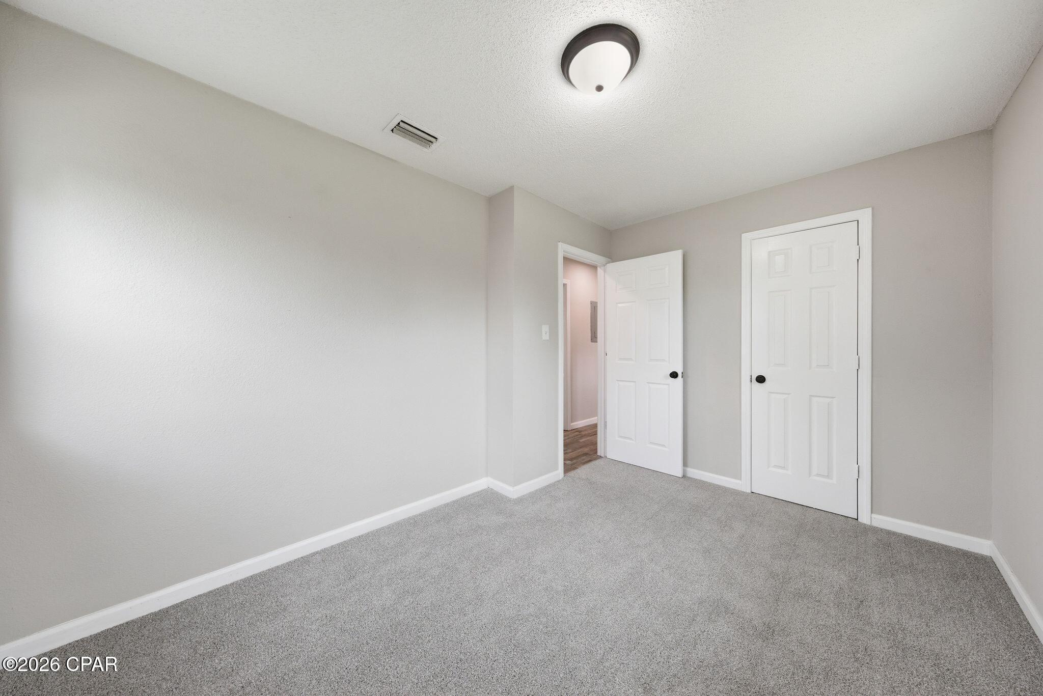 Hentz 1st Add Unit B - Residential