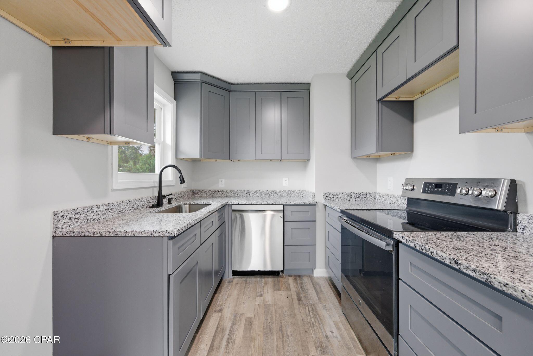 Hentz 1st Add Unit B - Residential
