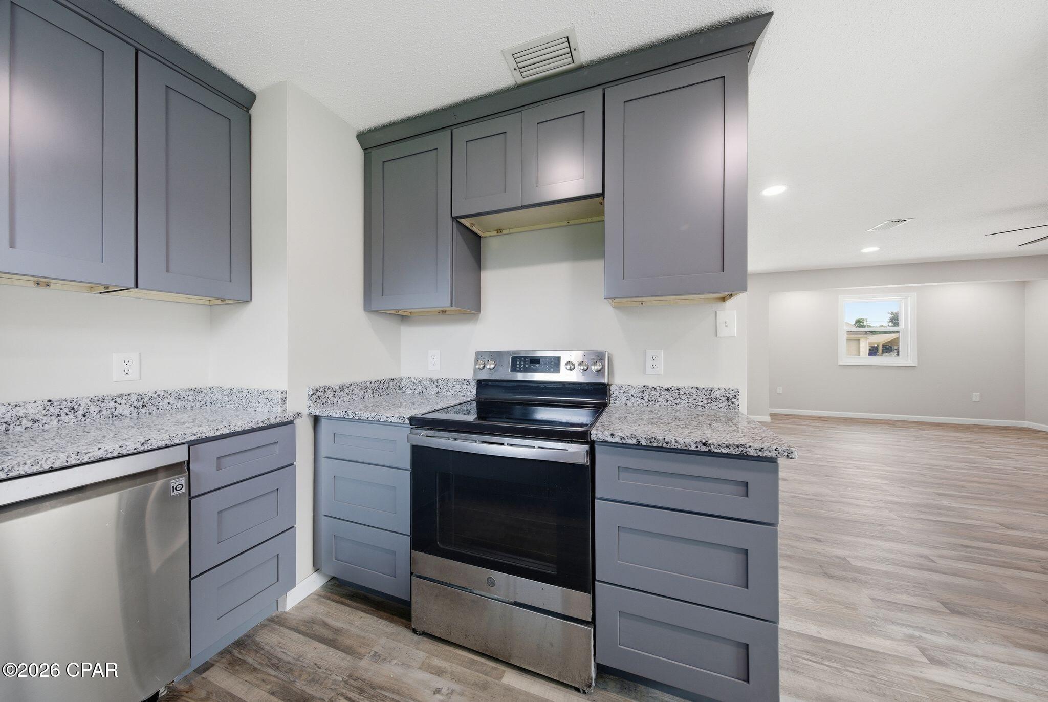 Hentz 1st Add Unit B - Residential