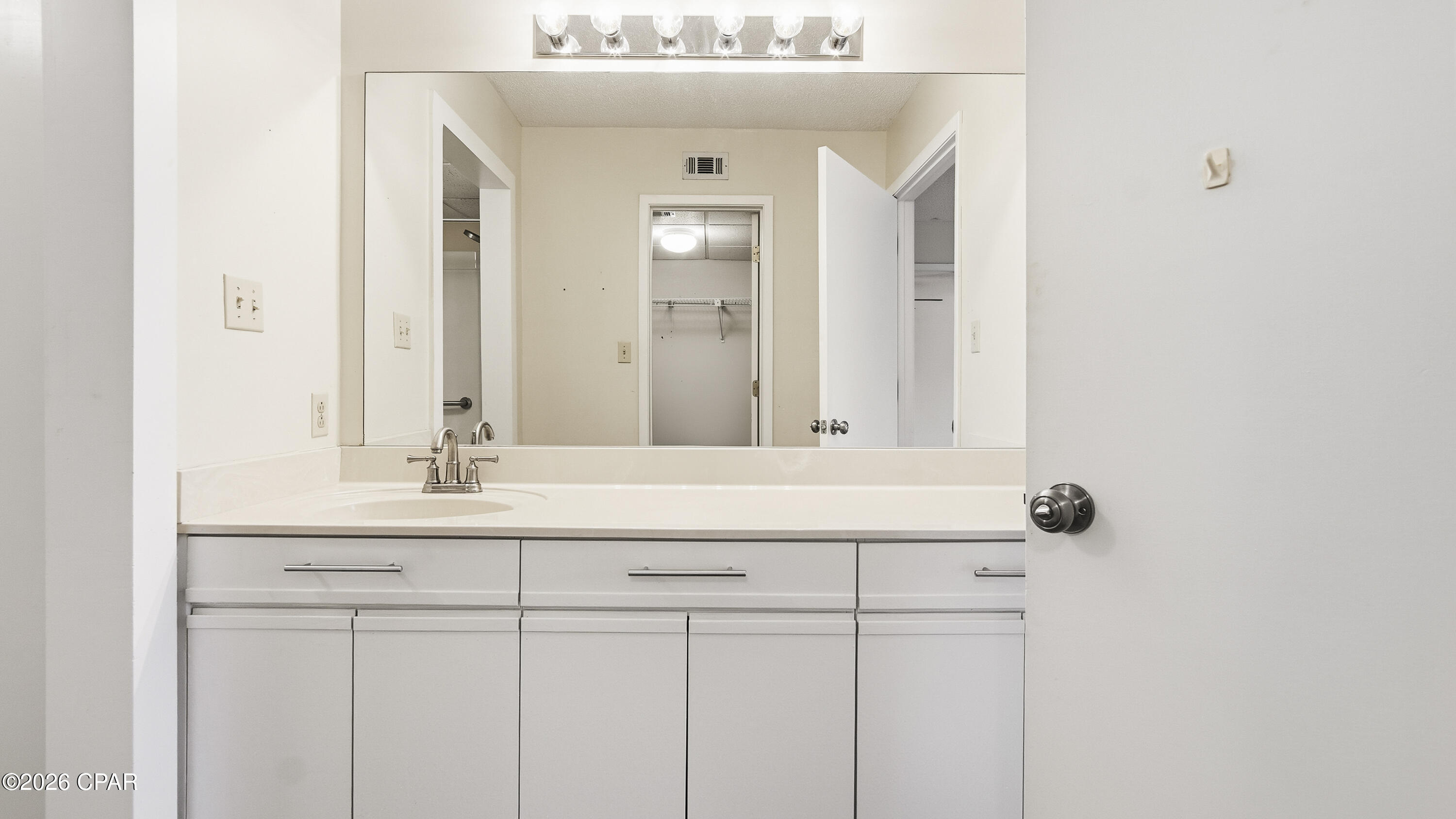 Forest Hills Tennis Villas - Residential