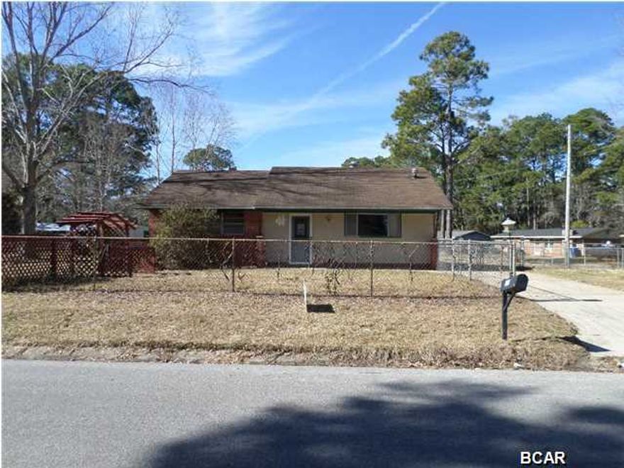 All Highest & Best offers must be received by 11AM on 3/4/15. This 3 bed 1 bath home and has potential to be a great starter home with some TLC. Close to schools, shopping and restaurants. Seller will offer an allowance up to $500 to owner occupant Buyer's purchase of a home warranty of their choice. If asking for closing cost assistance the maximum considered is 3% of the purchase price for owner occupants. Investor sales are not eligible for buyer closing cost assistance. Closing cost assistance cannot go towards association transfer fees, transfer taxes (doc stamps on the deed, doc stamps on the mortgage, intangible tax on the note), or any prepaid expense. IN ADDITION to normal Buyer closing costs, Buyer pays Doc Stamps on the Deed, closing service fee of $250, electronic