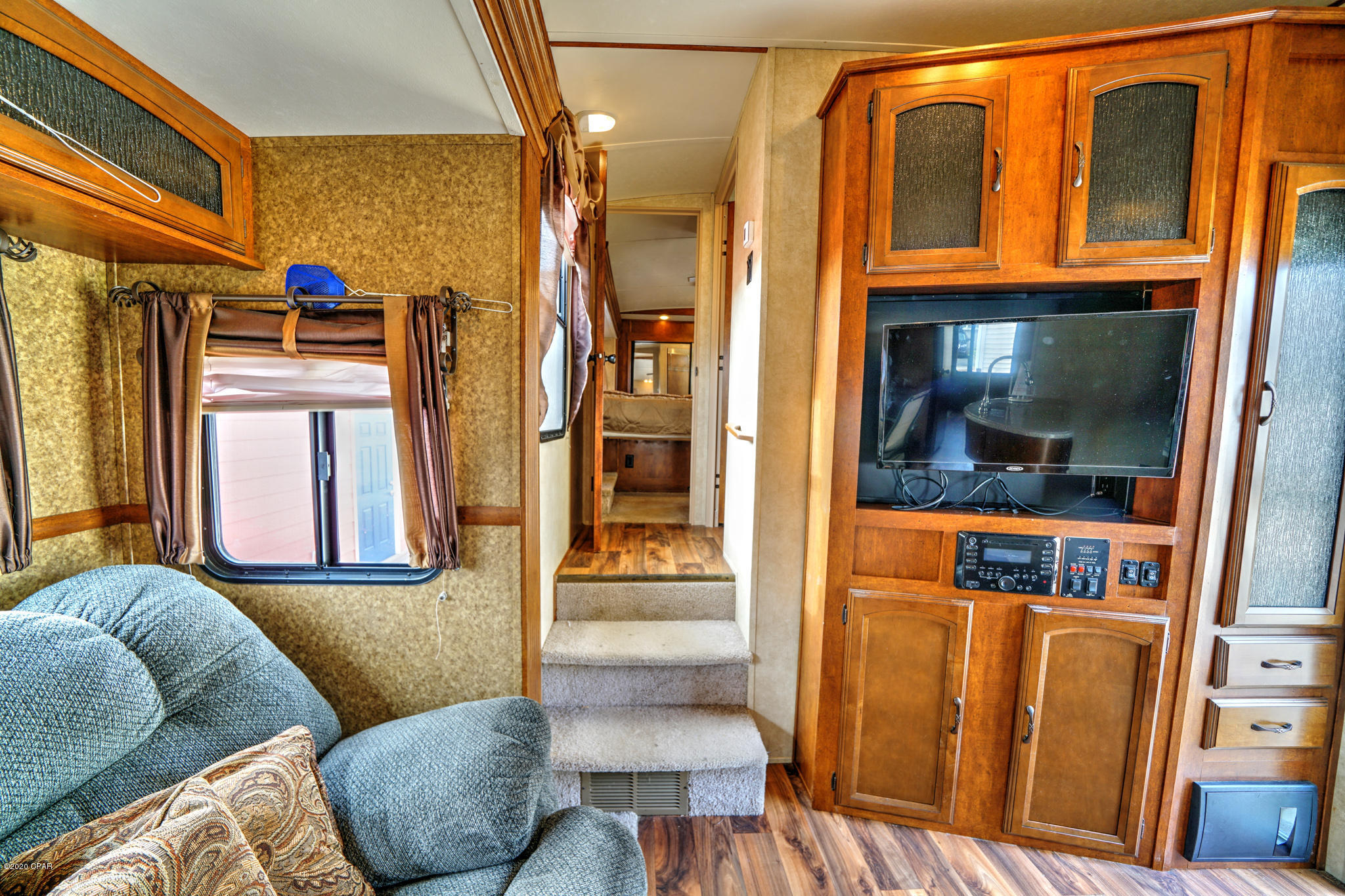 Venture Out Travel Trail - Land