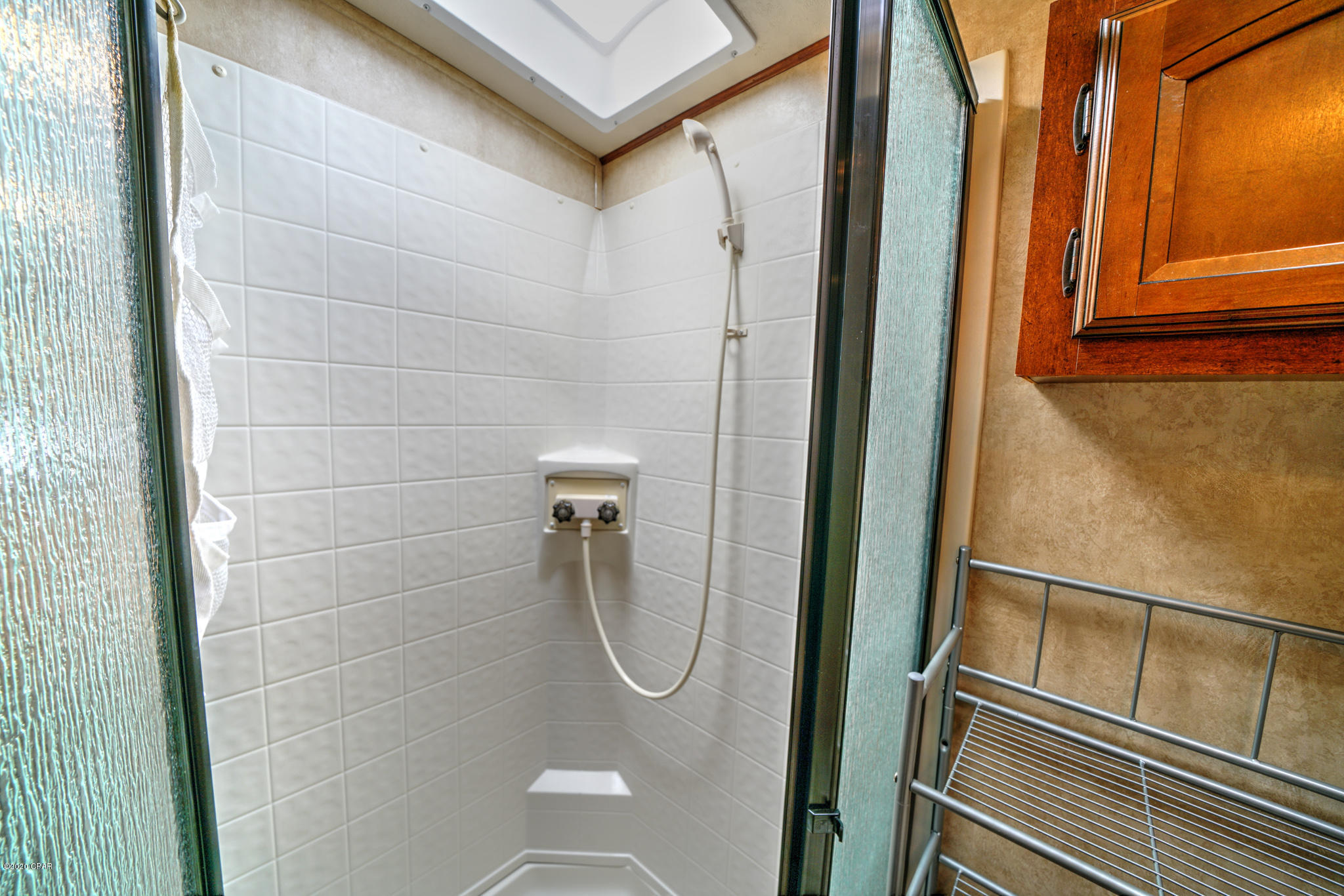 Venture Out Travel Trail - Land