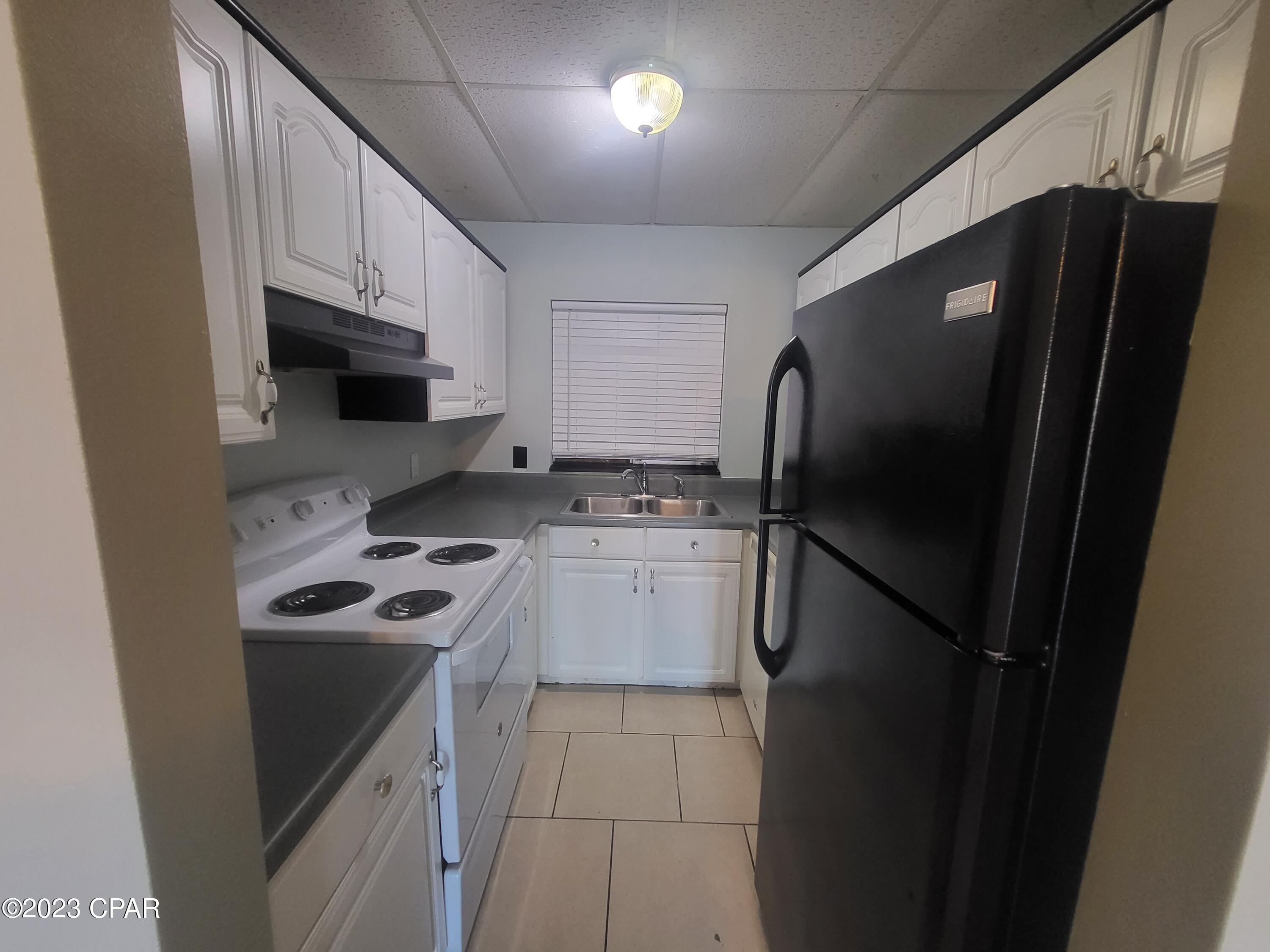 Bay Club Condo Ph 1 - Residential