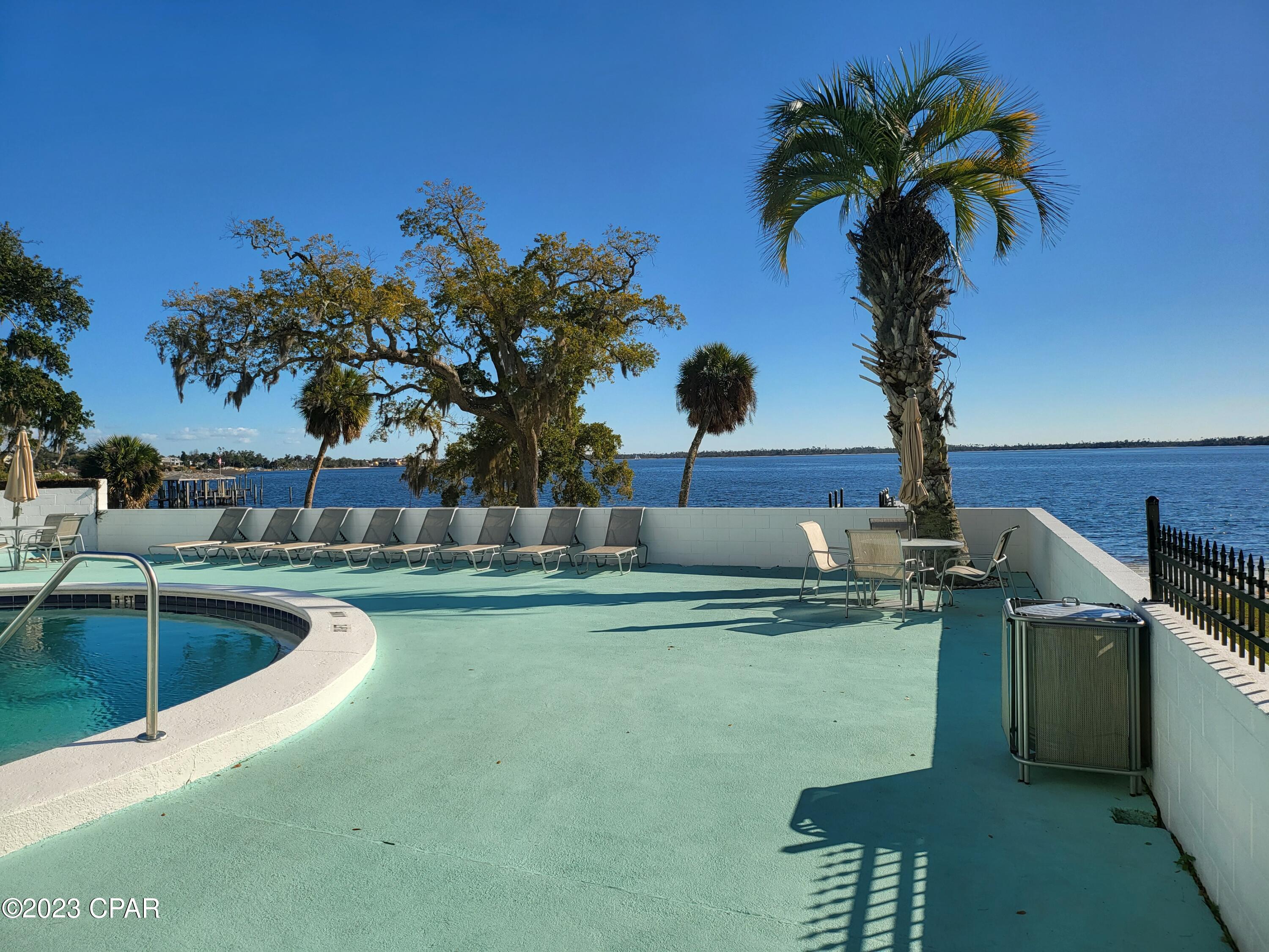 Bay Club Condo Ph 1 - Residential