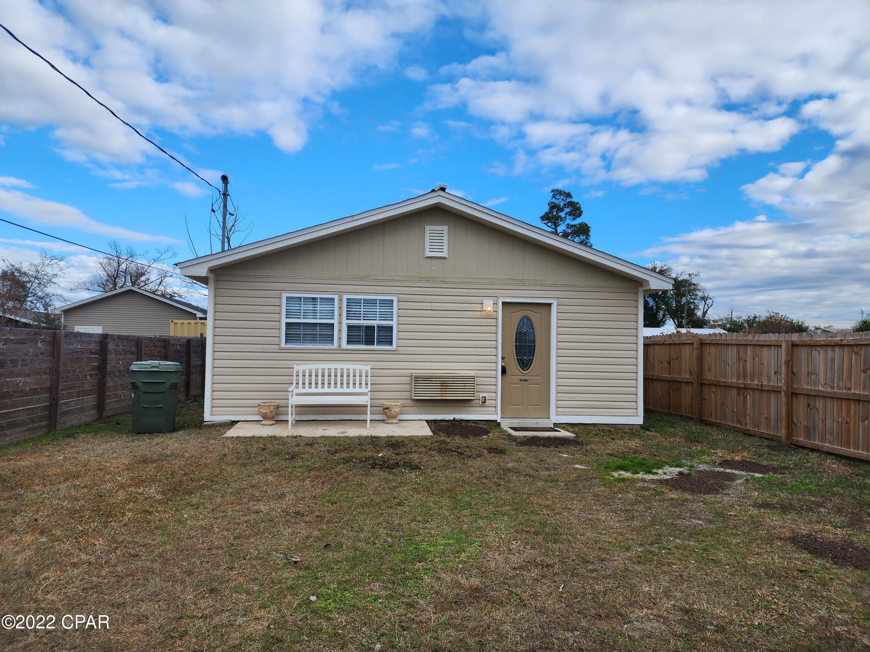 [No Recorded Subdiv] - Residential Lease