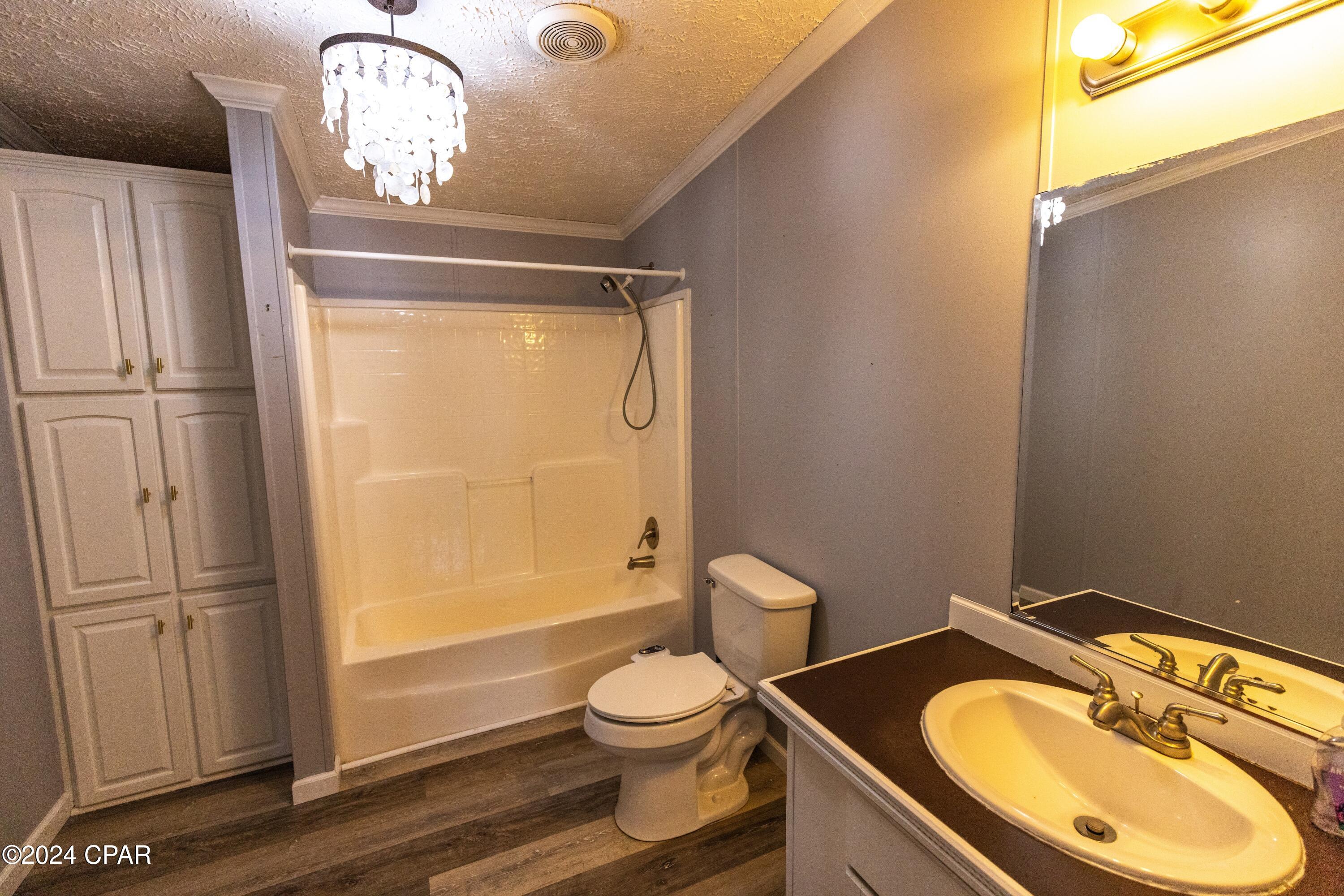 Crestview Heights - Residential Lease