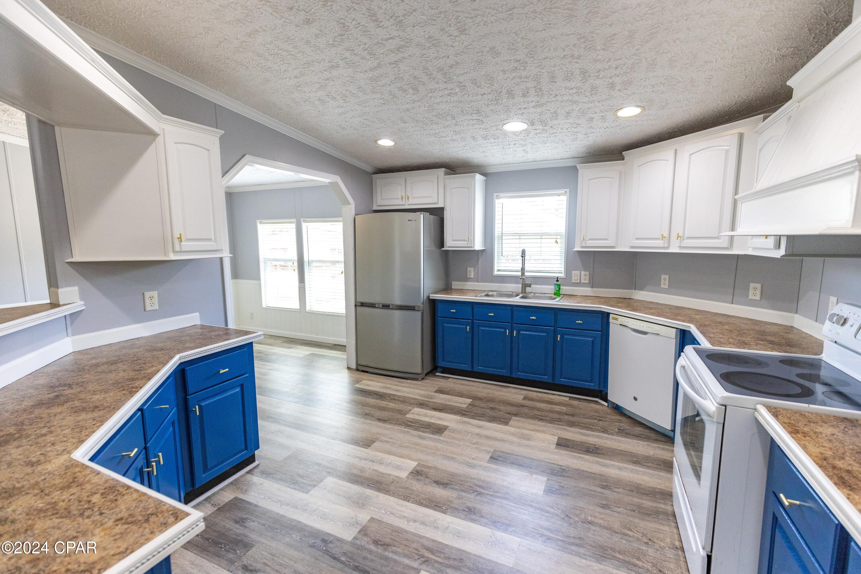 Crestview Heights - Residential Lease