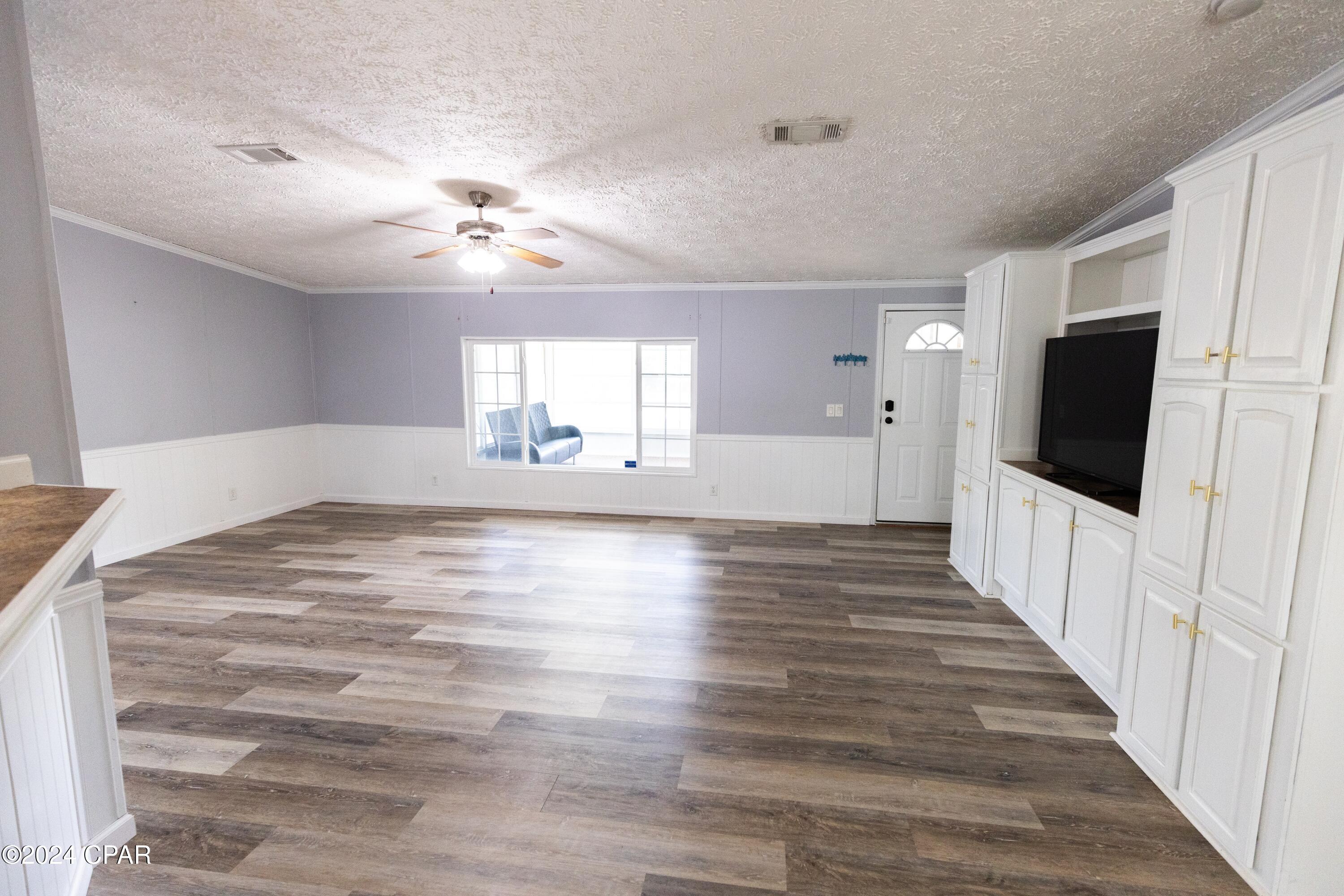 Crestview Heights - Residential Lease