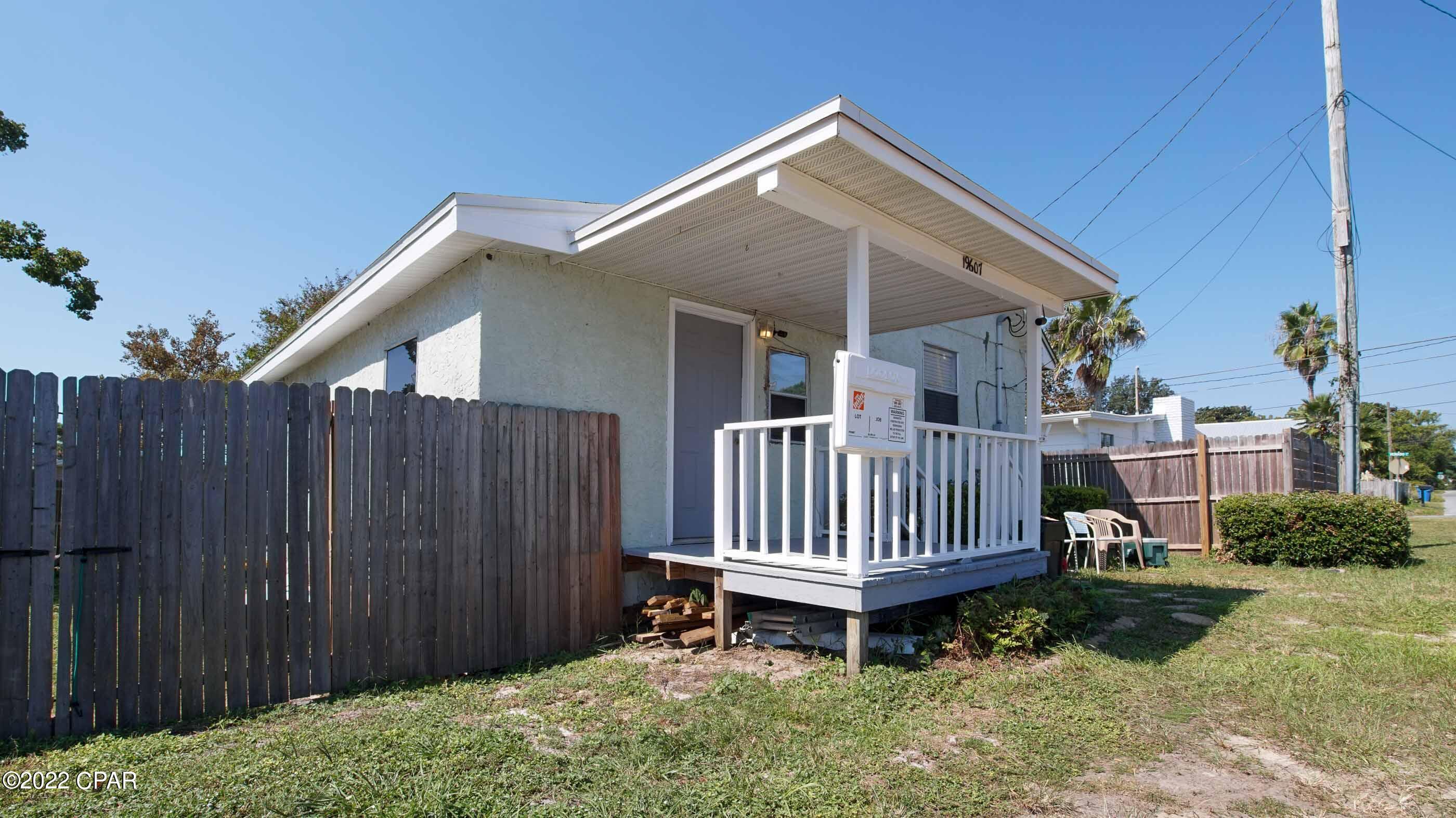 Laguna Beach Estates 6th Add - Residential