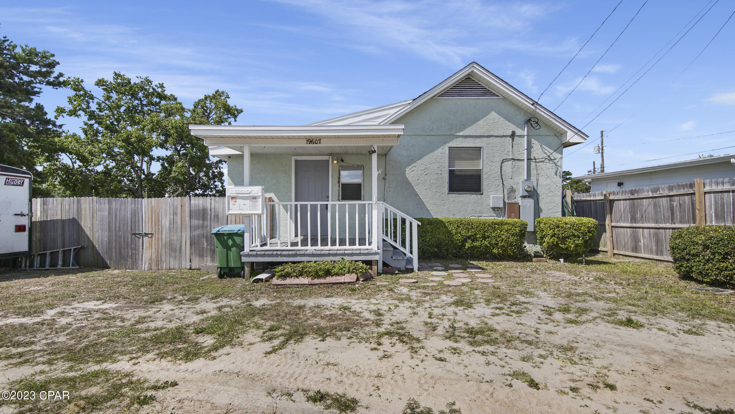 Laguna Beach Estates 6th Add - Residential