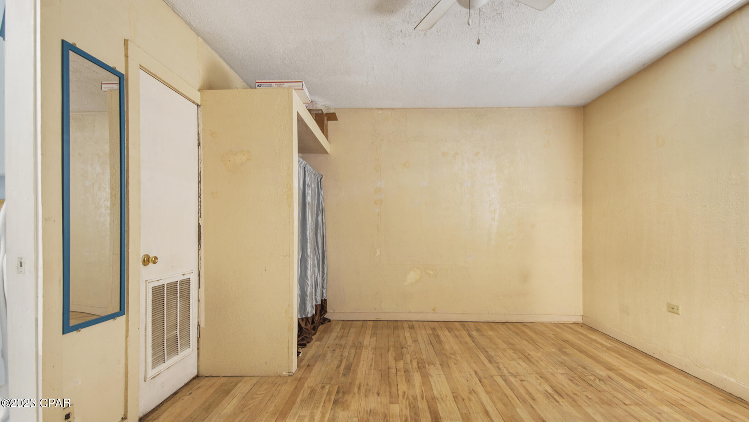 Laguna Beach Estates 6th Add - Residential