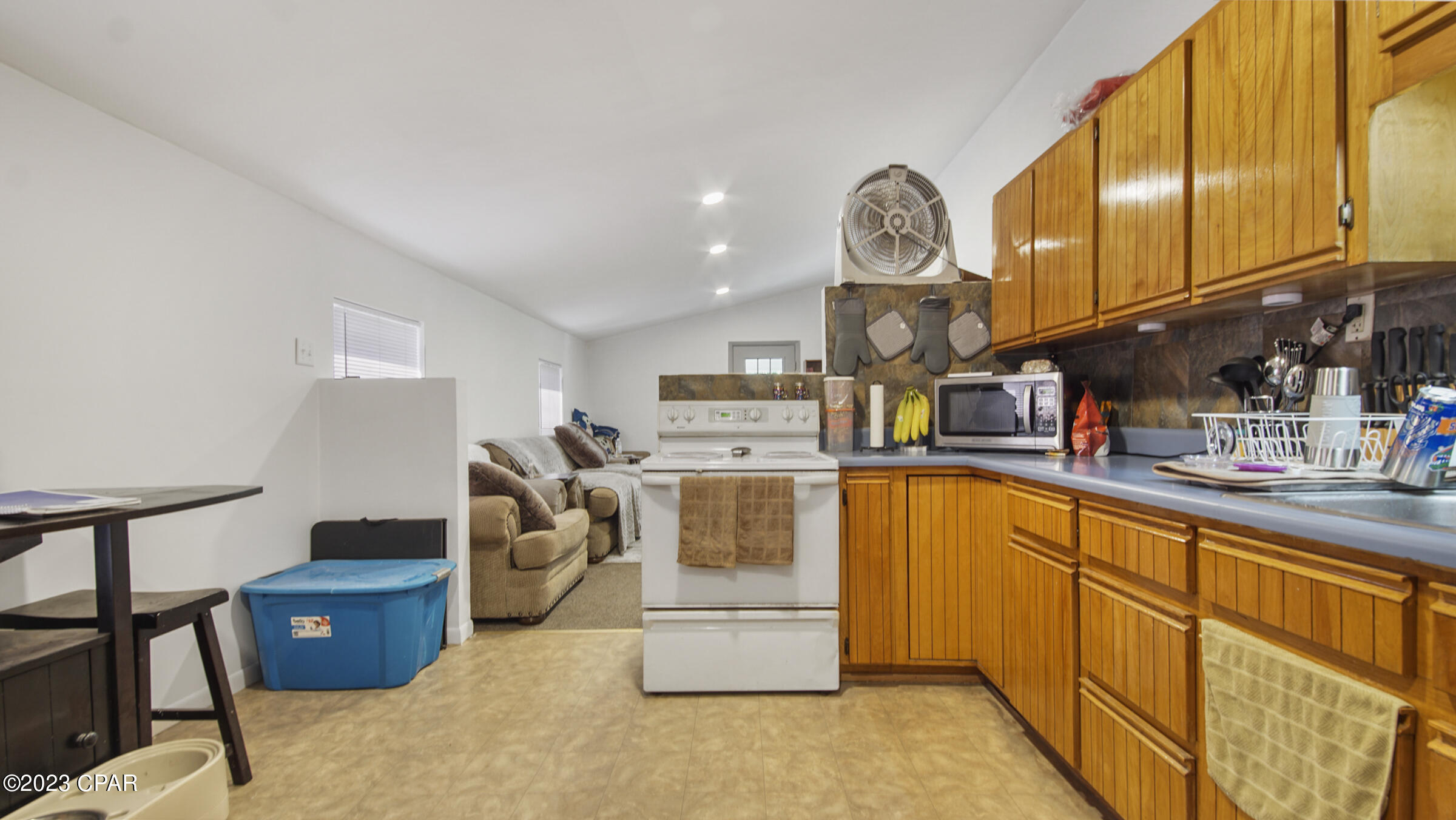 Laguna Beach Estates 6th Add - Residential