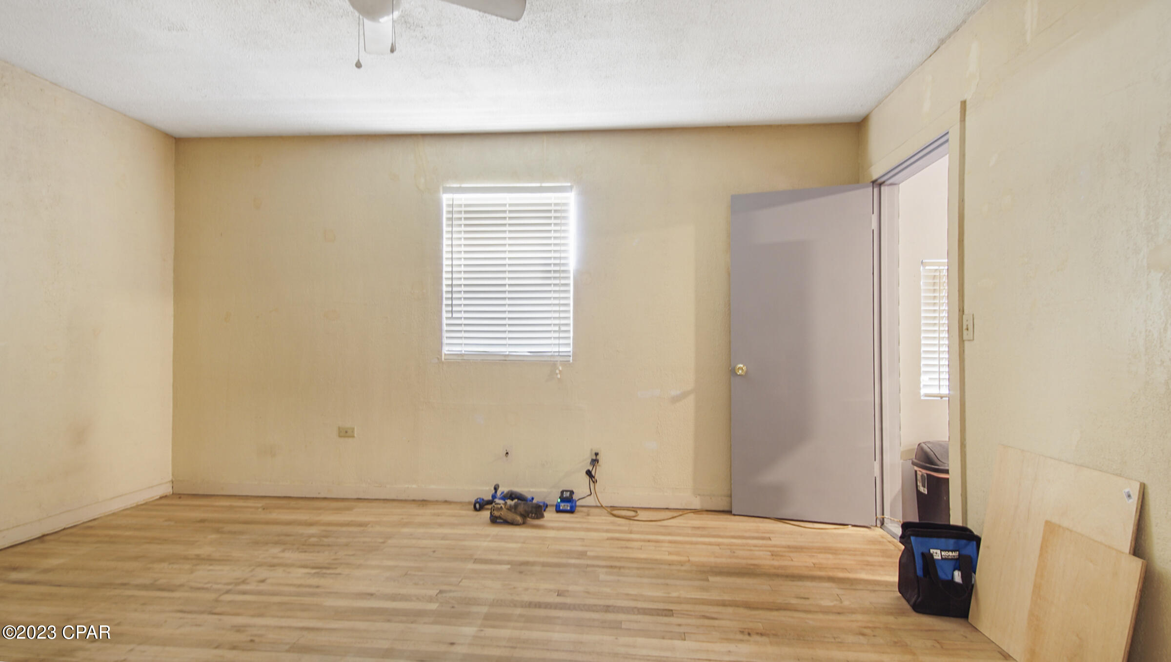 Laguna Beach Estates 6th Add - Residential