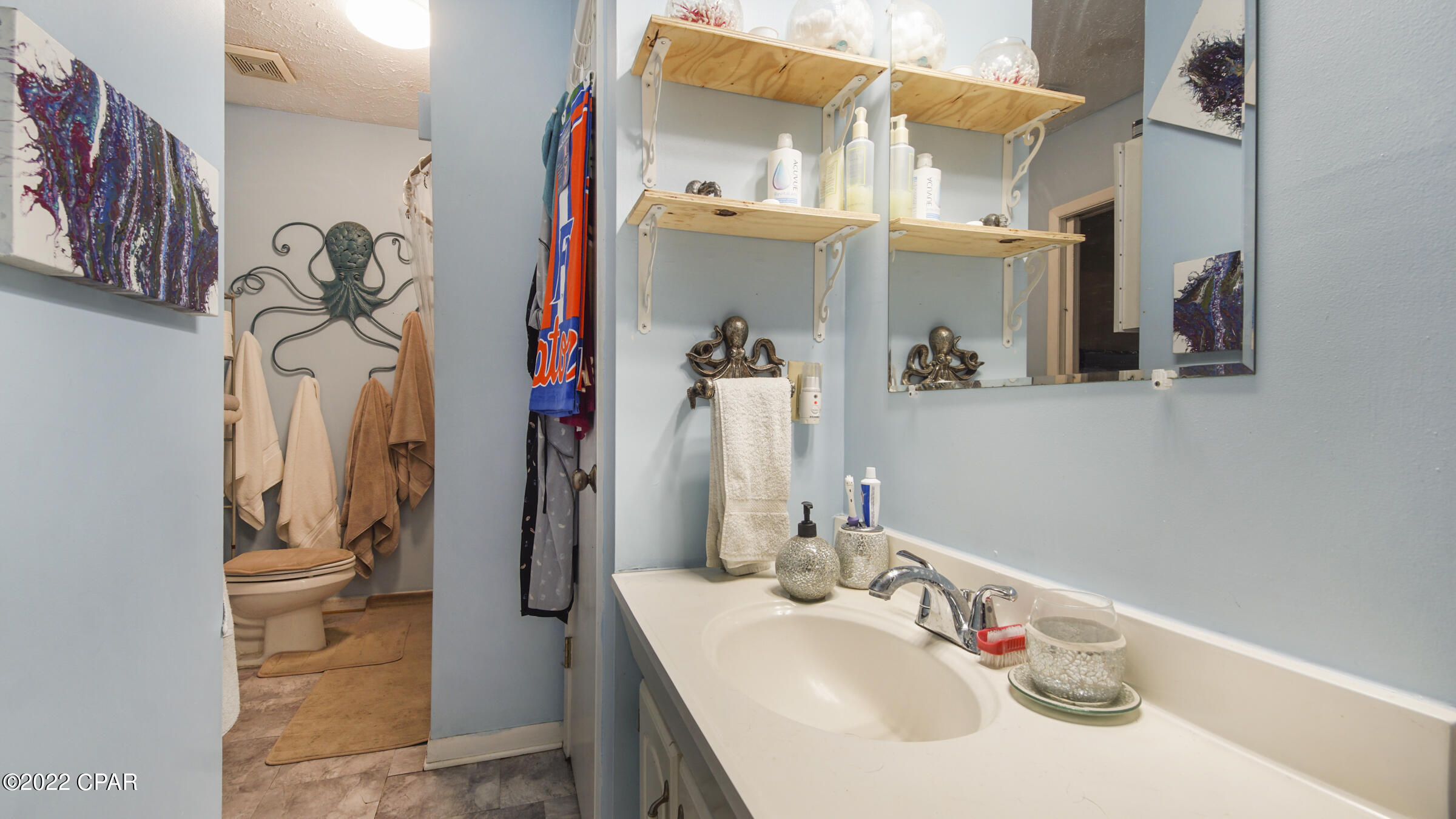 Laguna Beach Estates 6th Add - Residential