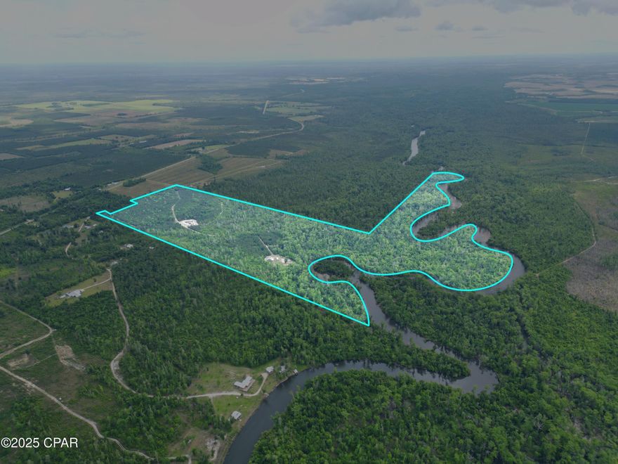 Chipola River property with close to 7,700' of Chipola River frontage!!  This property presents a unique opportunity to own your own paradise.   Property has several springs, including one that can be your own spring pond.  There is a pole barn on site, water well and power to the property.   Enjoy a nice hill bluff to build the home of your choice or enjoy all the recreational opportunities this property has to offer (white tail deer and turkey as well as great River fishing).  Call today for your appointment.