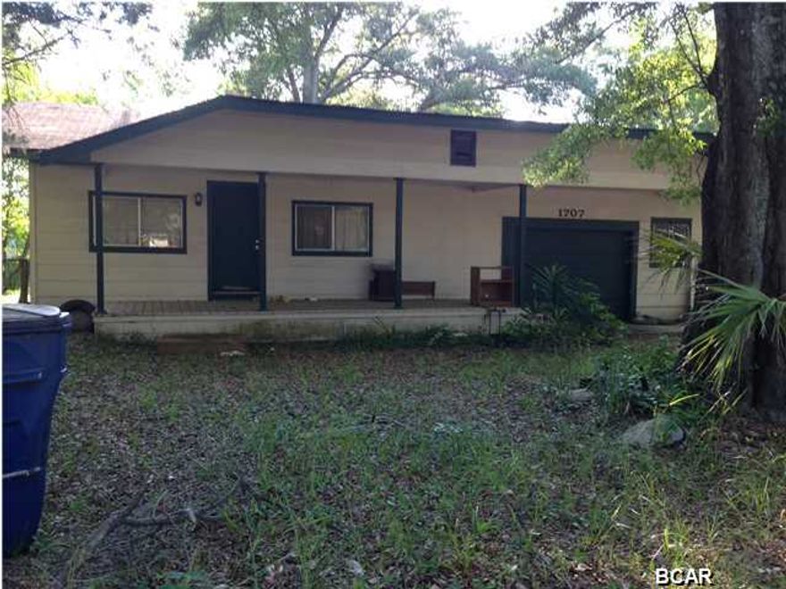 This 2 bedroom home has potential but is in need of repairs. The lot is a good size and has a nice shed in the back. The home has an oversized 1 car garage which would be great for home projects. This home is conveniently located very close to St. Andrews Marina with public boat access.