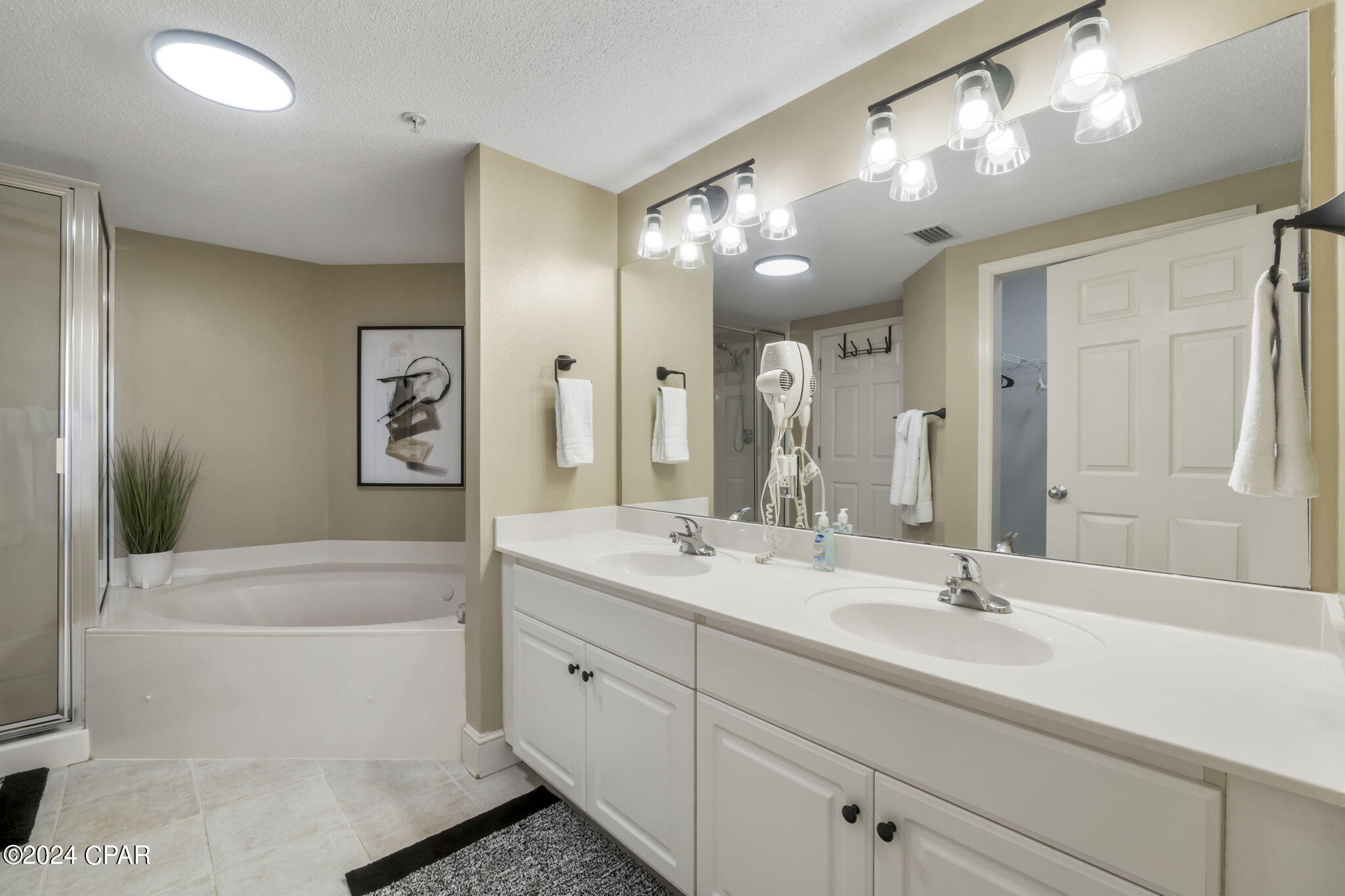 Majestic Beach Tower I - Residential