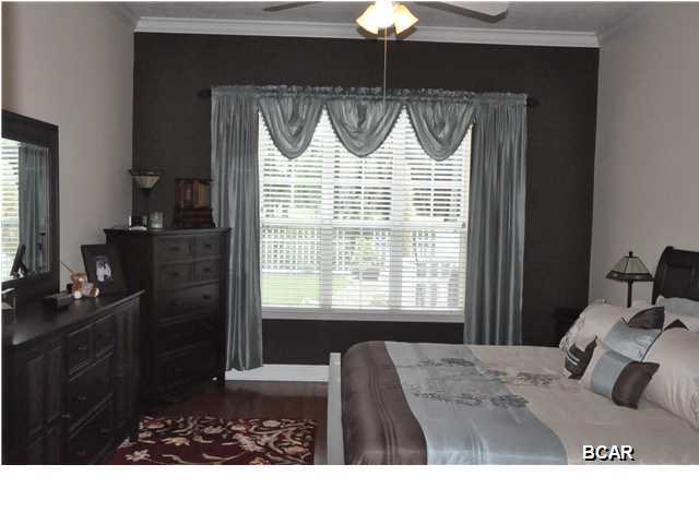 Tropical Bay - Residential