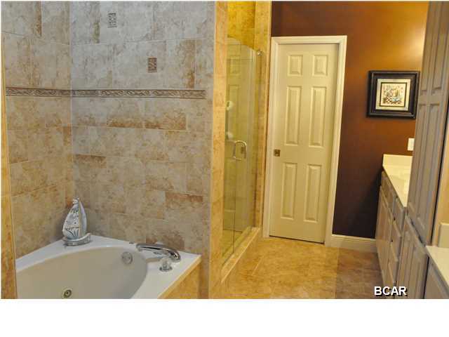 Tropical Bay - Residential