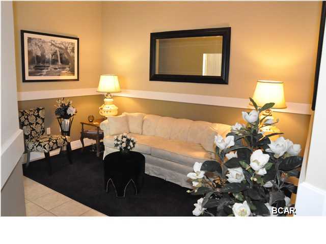 Tropical Bay - Residential