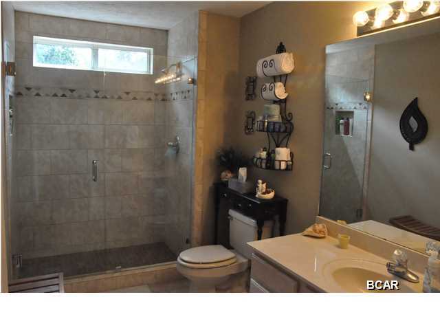 Tropical Bay - Residential