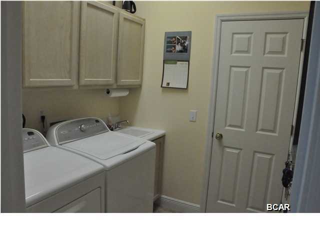 Tropical Bay - Residential