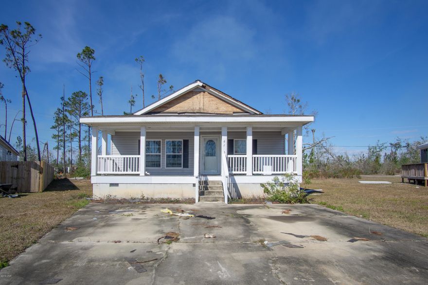 ***Seller has called for HIGHEST AND BEST - Due by 1/20/2019 @ 5pm. ***

FIXER UPPER Investor opportunity to rehab this 3 bed 2-bath home with 9' Ceilings and Fireplace. This home is situated on a large lot (over 1/4 acre) in the subdivision of Turkey Run. Home was damaged by Hurricane Michael and is being Sold AS-IS, Where-Is, and is priced accordingly. Seller to make no repairs, demolition, disposal of debris, or clean up. All measurements are approximate, please verify if important.
