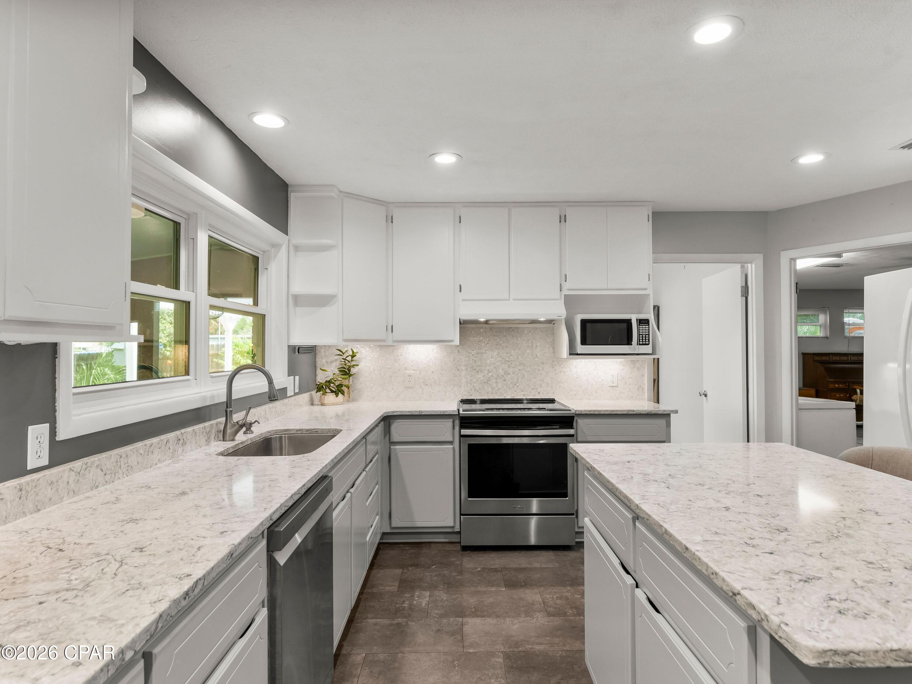 Baywood Shores Estates - Residential