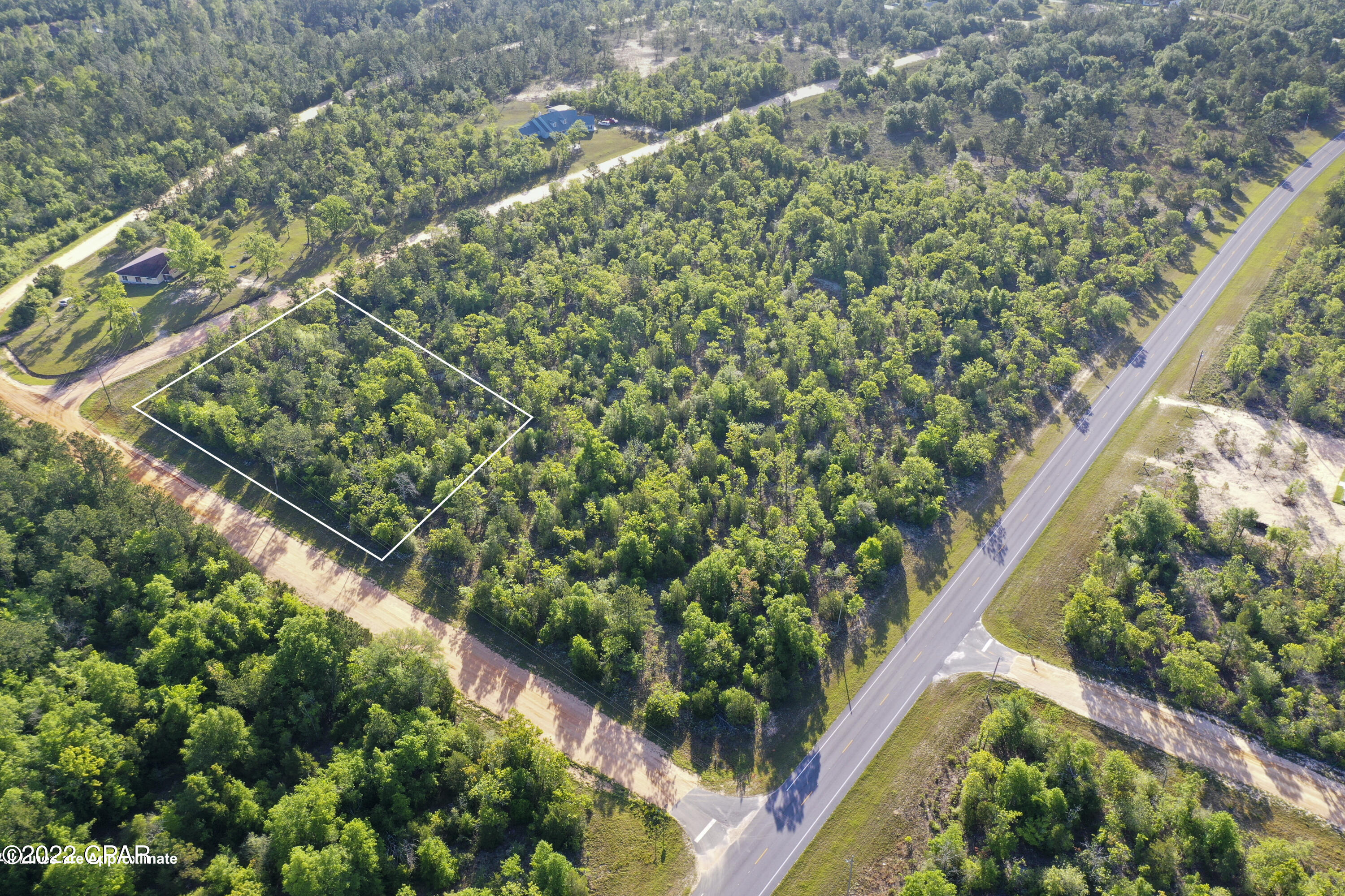 Compass Lake In The Hills - Land