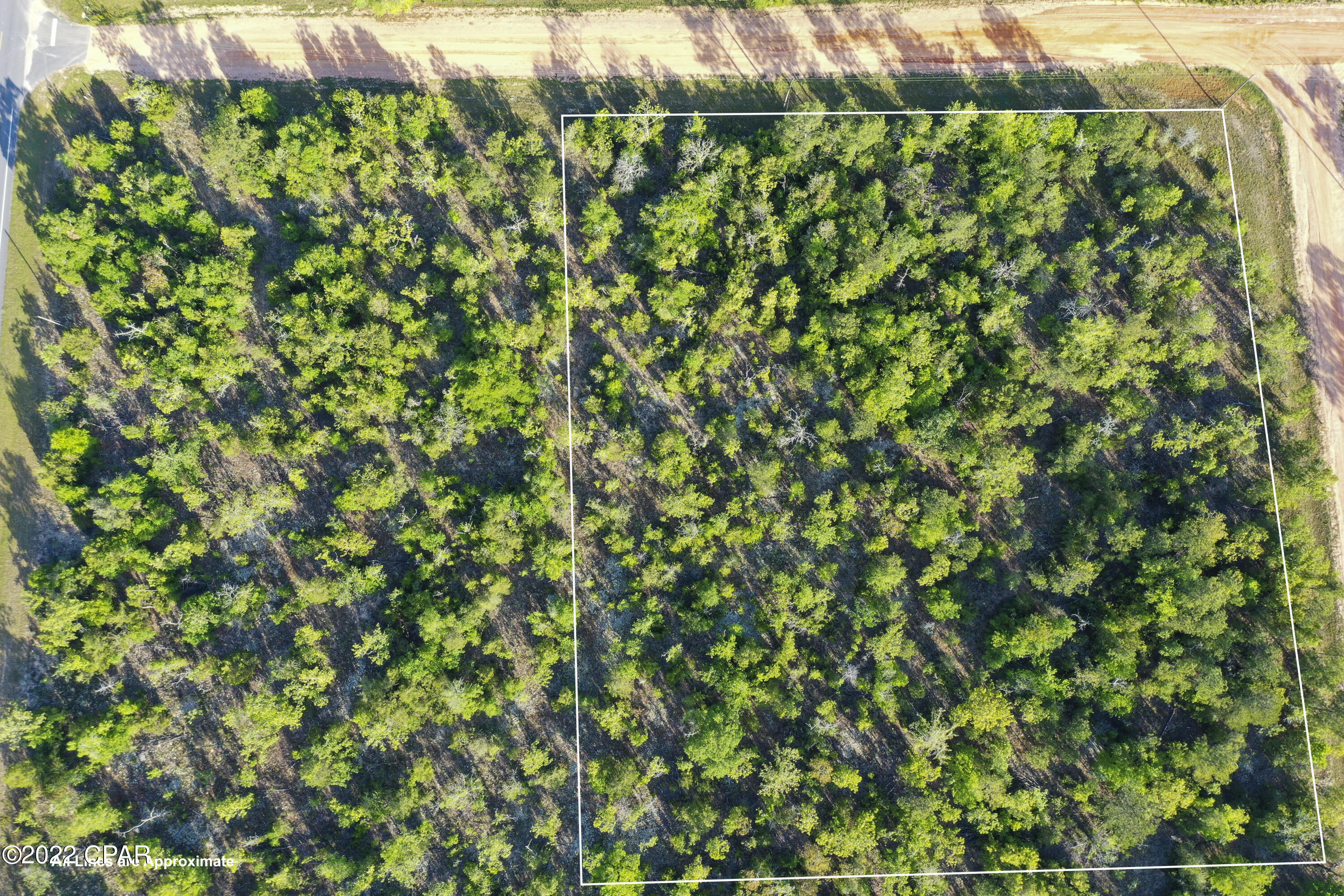 Compass Lake In The Hills - Land