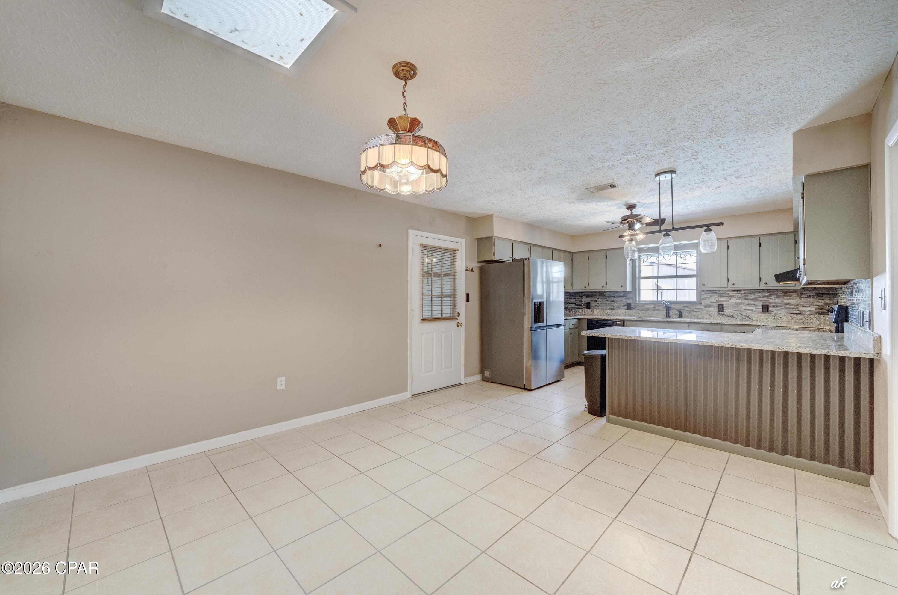 Deerpoint Lake Heights - Residential