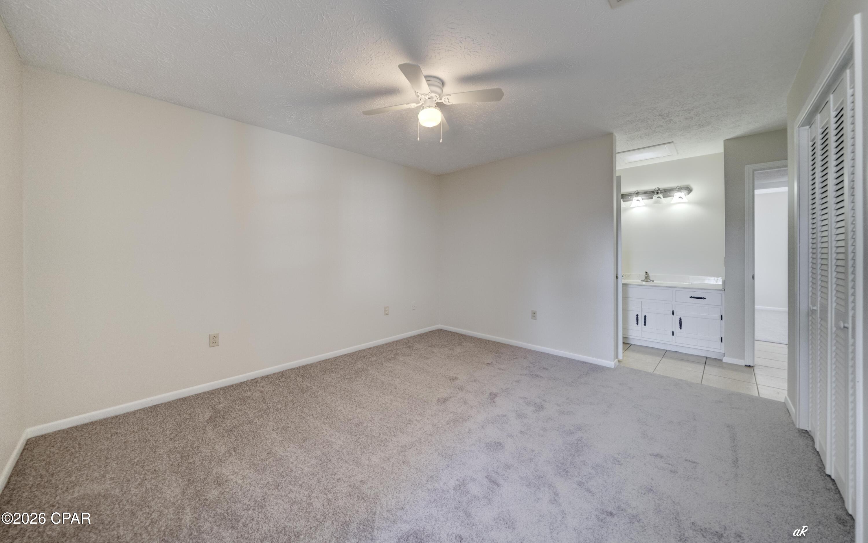 Deerpoint Lake Heights - Residential