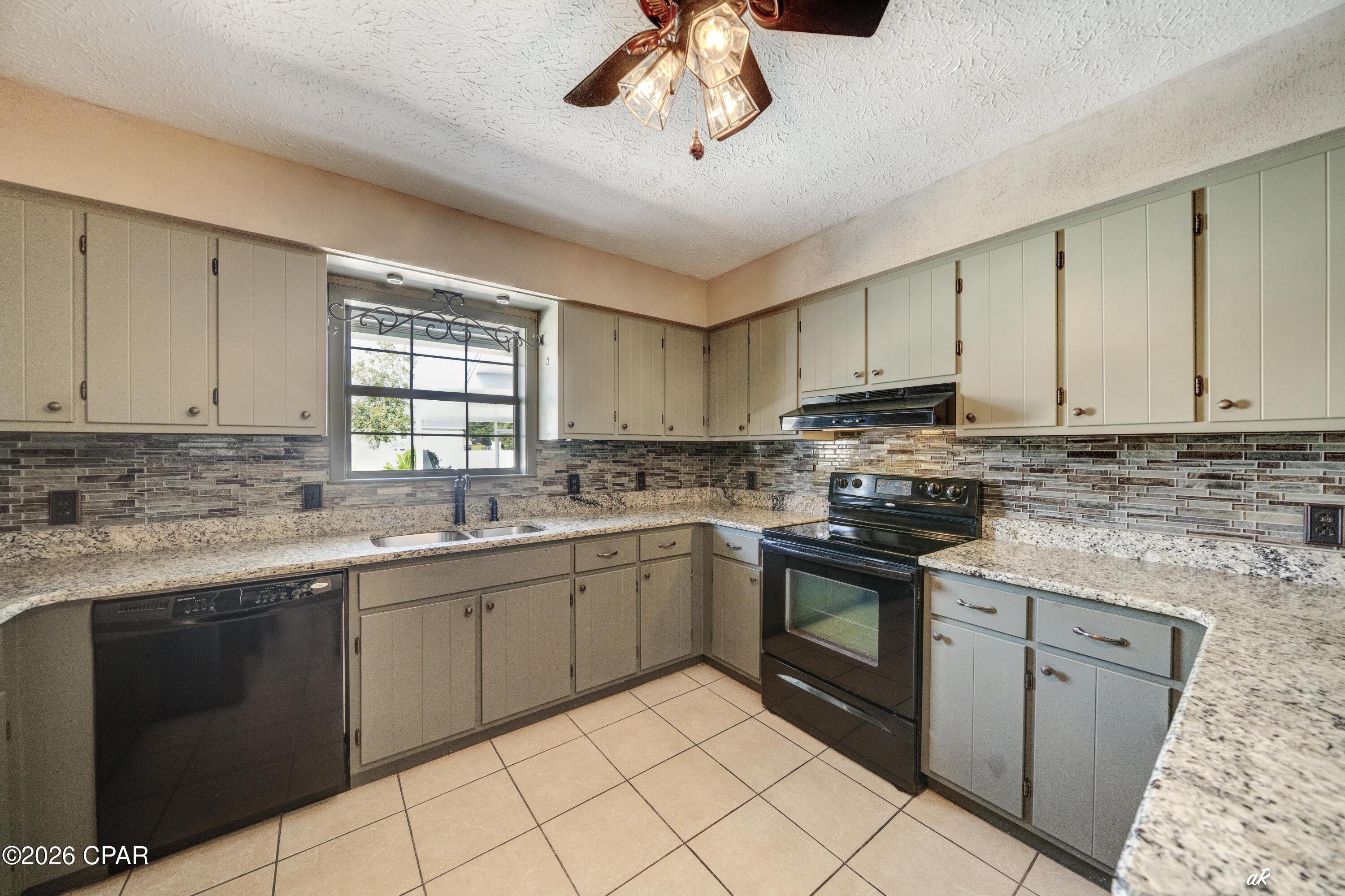 Deerpoint Lake Heights - Residential