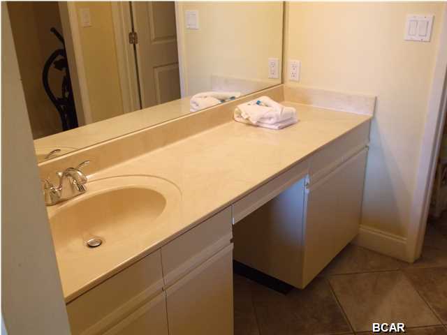 Edgewater Golf Villas 5 B - Residential