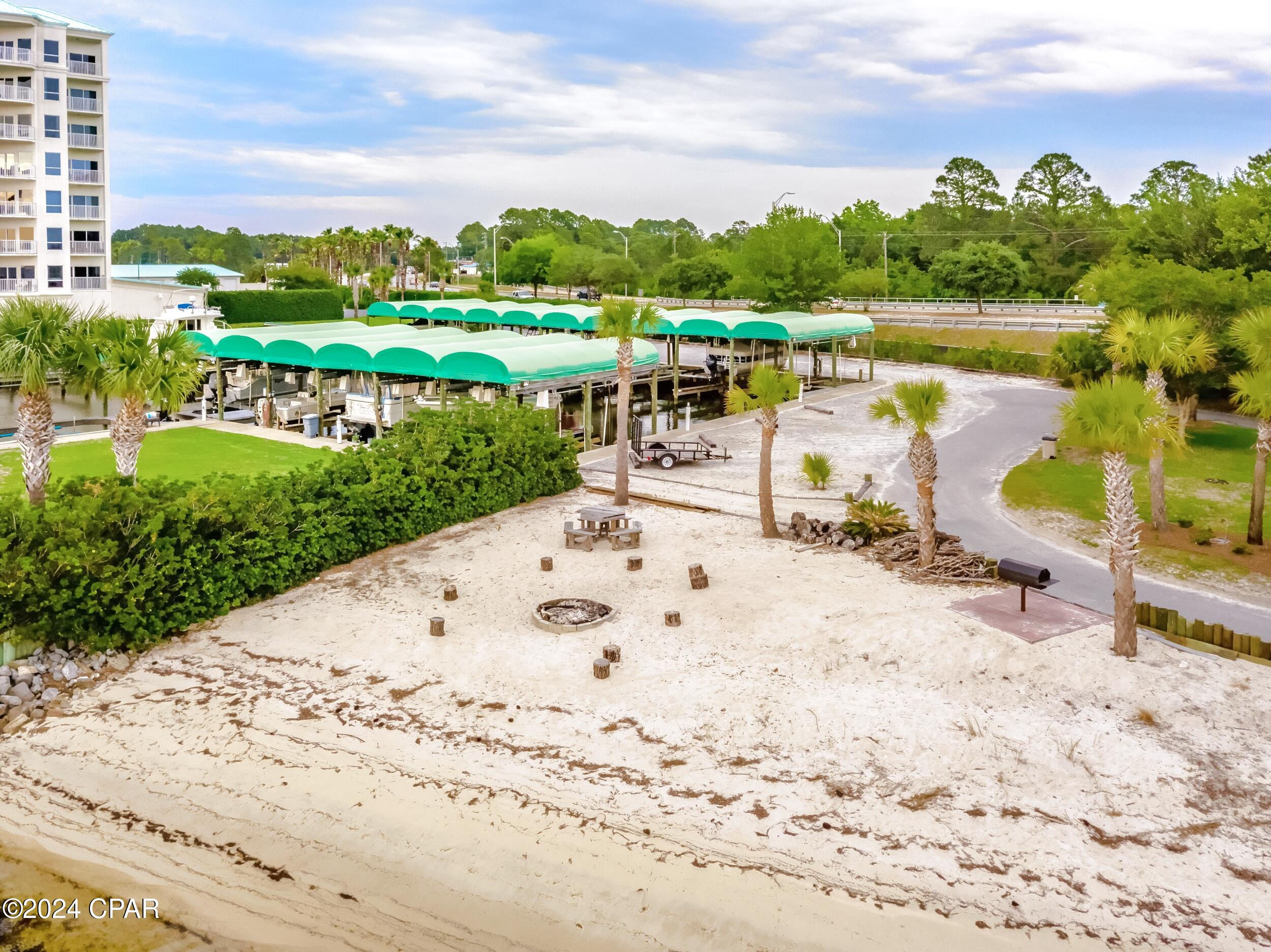 Marina Bay Condo - Residential