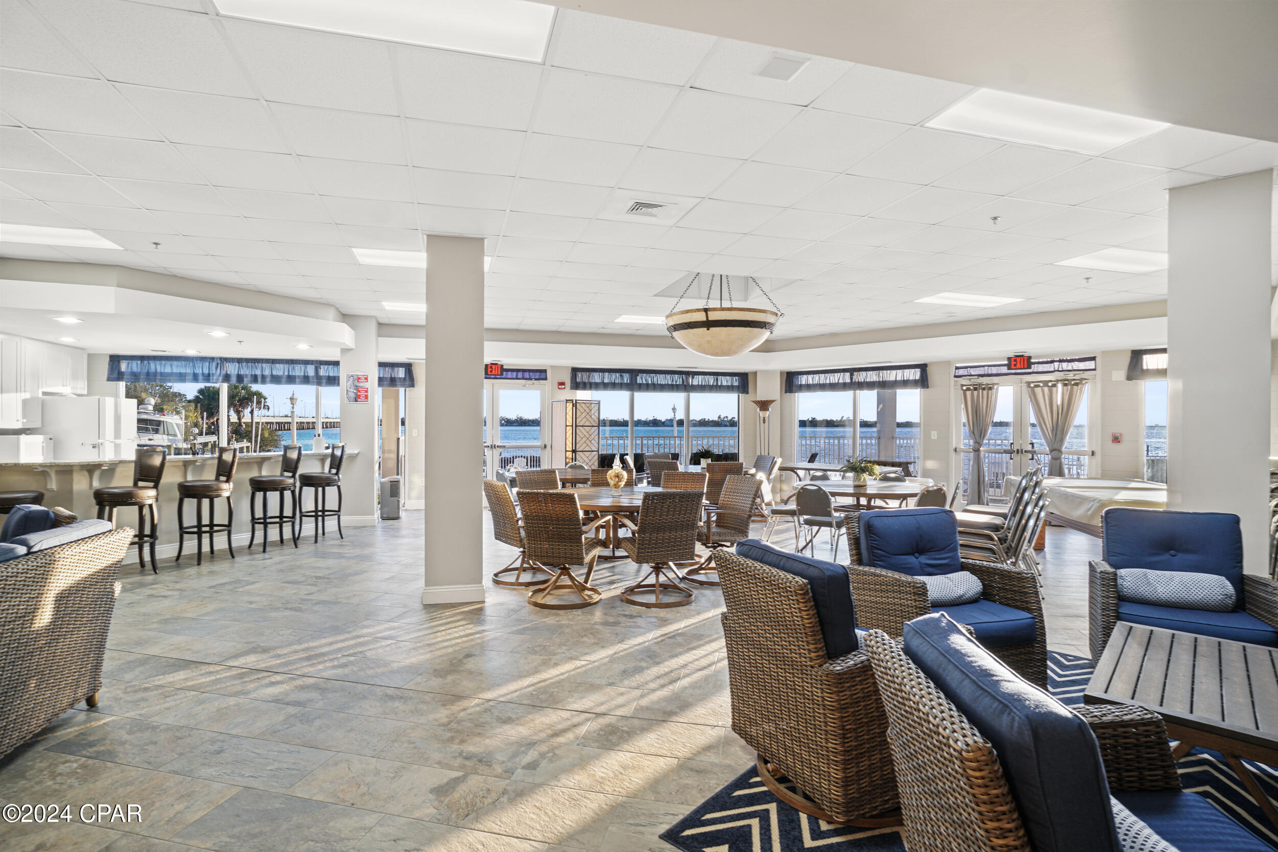 Marina Bay Condo - Residential