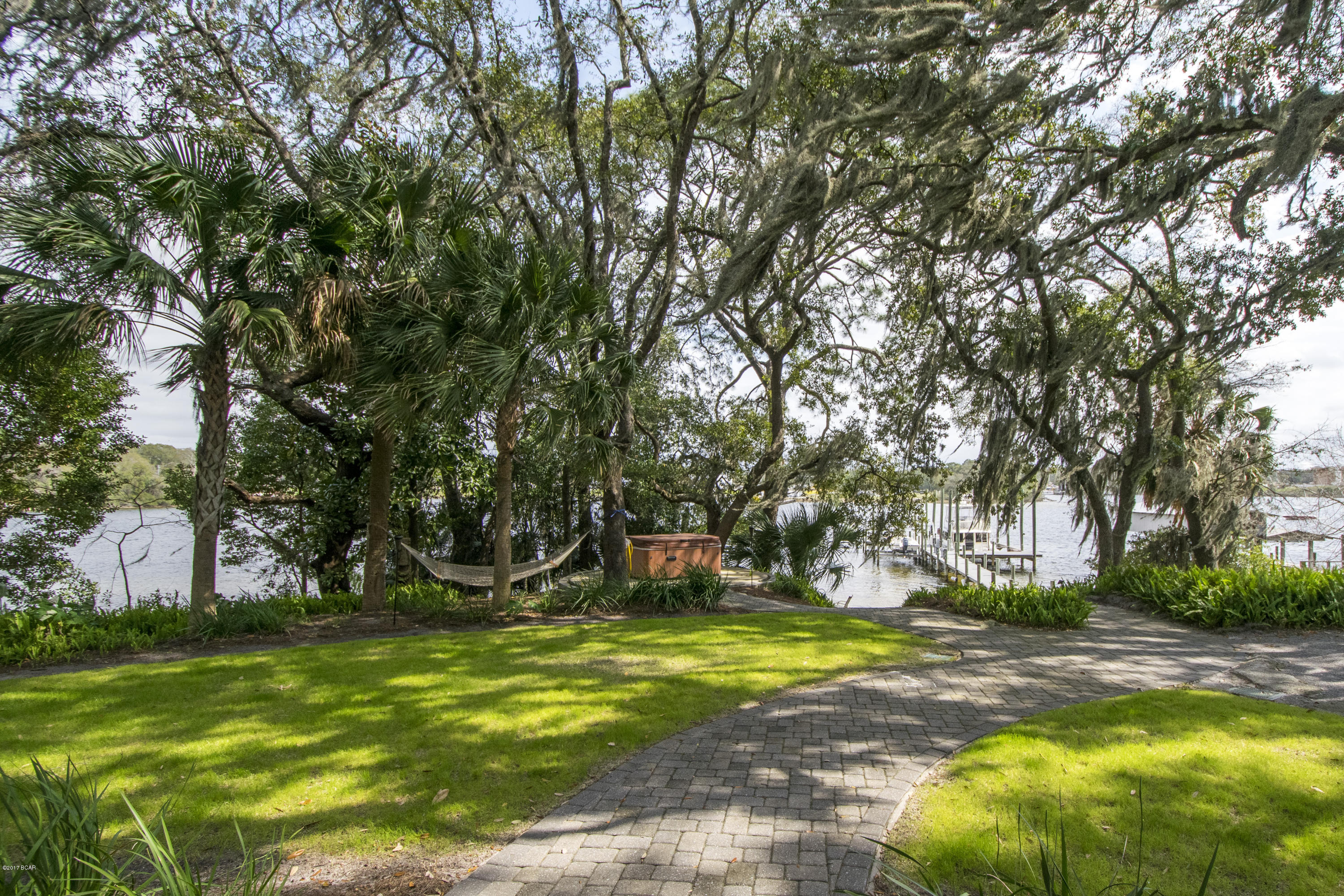 Cove Terrace 2nd Add - Residential