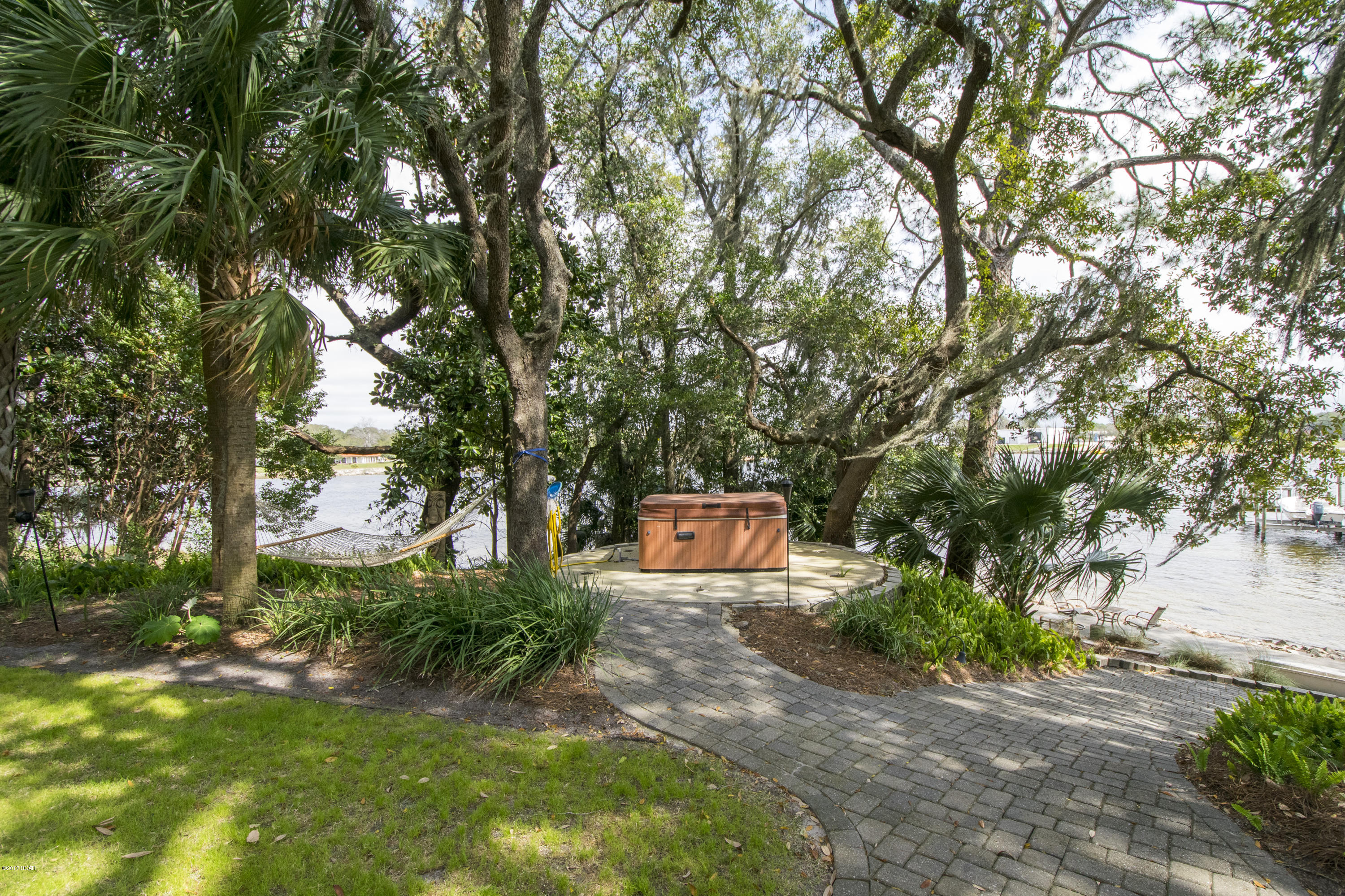 Cove Terrace 2nd Add - Residential