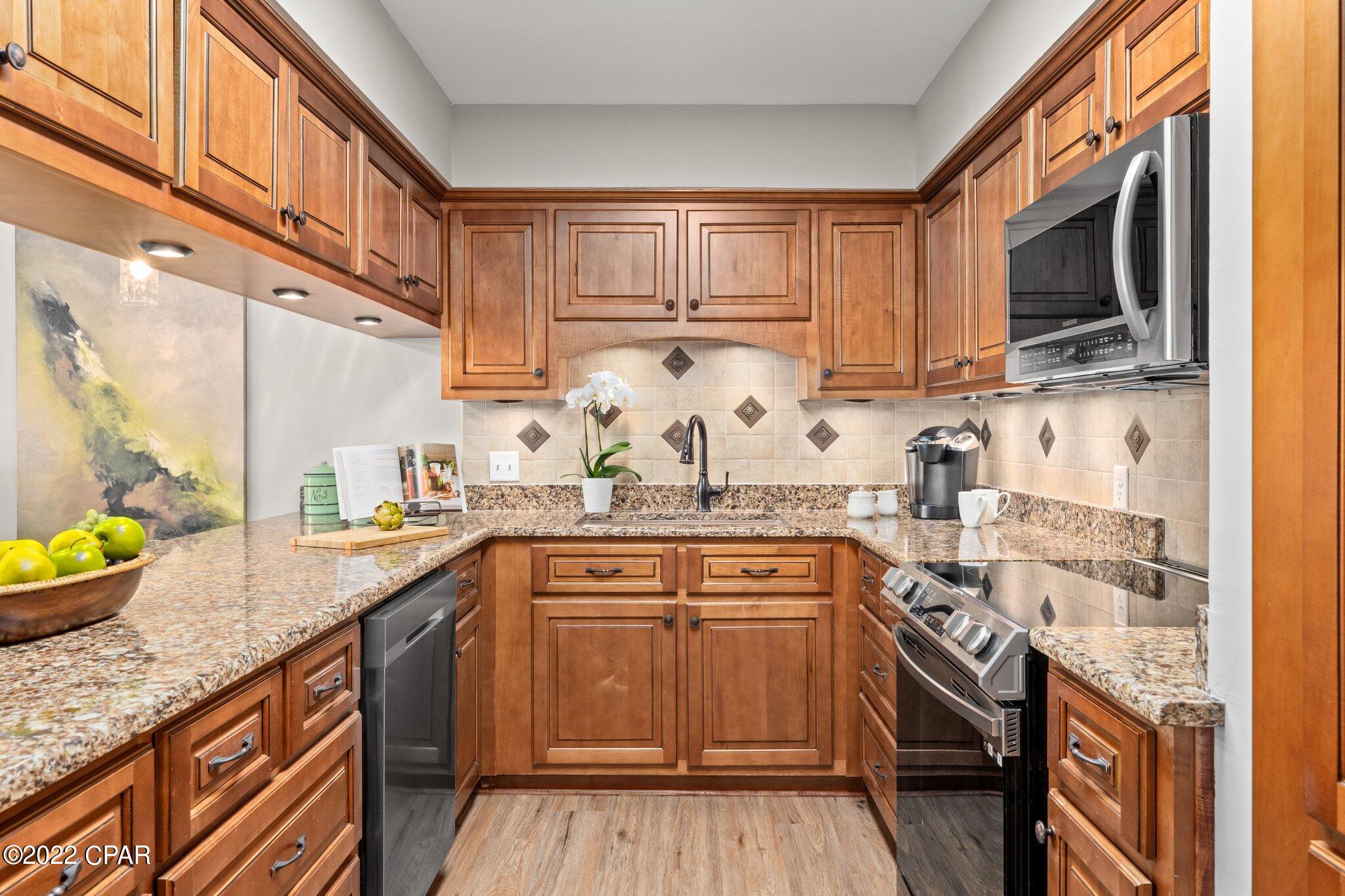 Country Club Harbour Estates - Residential