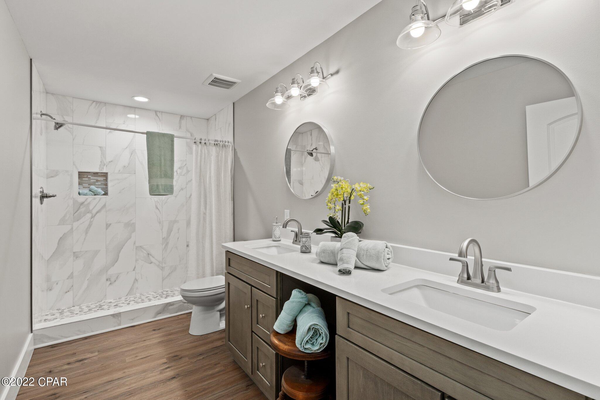 Country Club Harbour Estates - Residential