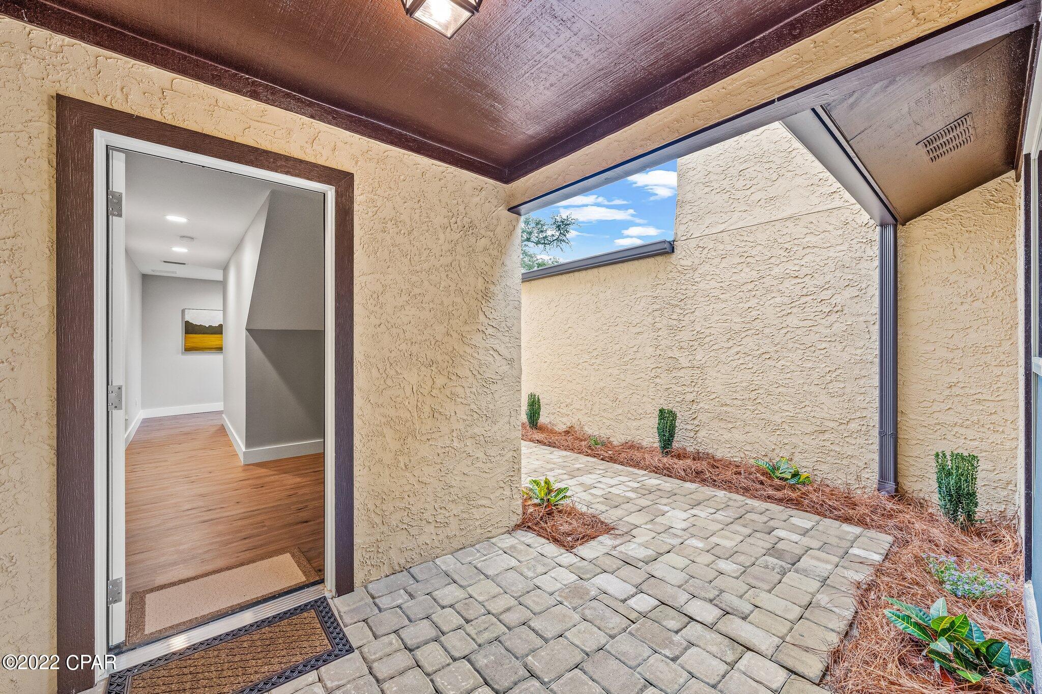 Country Club Harbour Estates - Residential