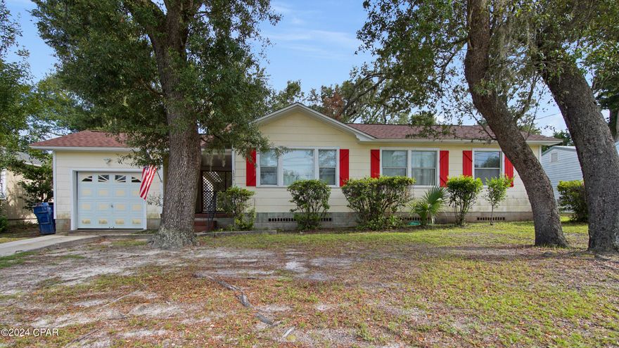 The SELLER IS OFFERING to pay towards YOUR CLOSING COSTS! CALL your REALTOR AND ask them just how much! Schedule a time when you can come see this Cove home for yourself. The seller has updated many features of the home including the kitchen cabinets and appliances, water heater, flooring, and they restored the 3rd bedroom! The yard is spacious and completely fenced in. Laundry facilities are located in the attached one car garage. Buyer to verify all measurements.