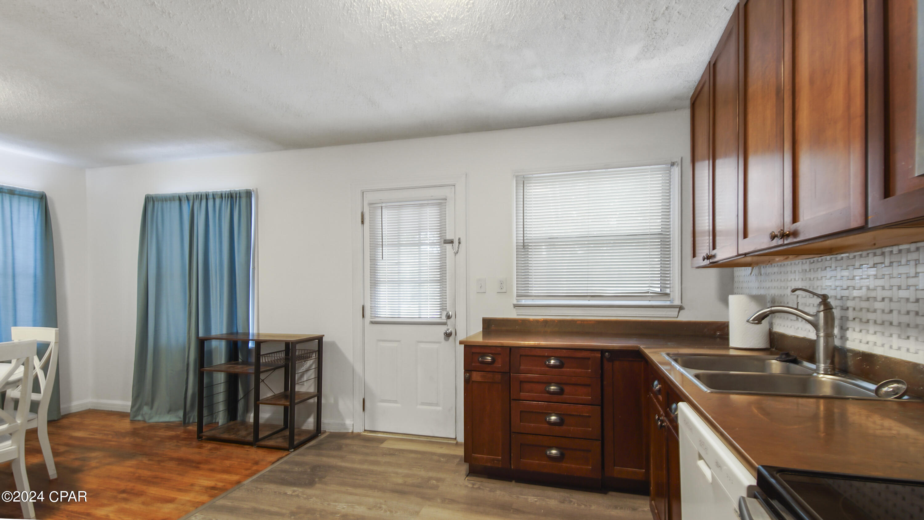 Cove Terrace - Residential