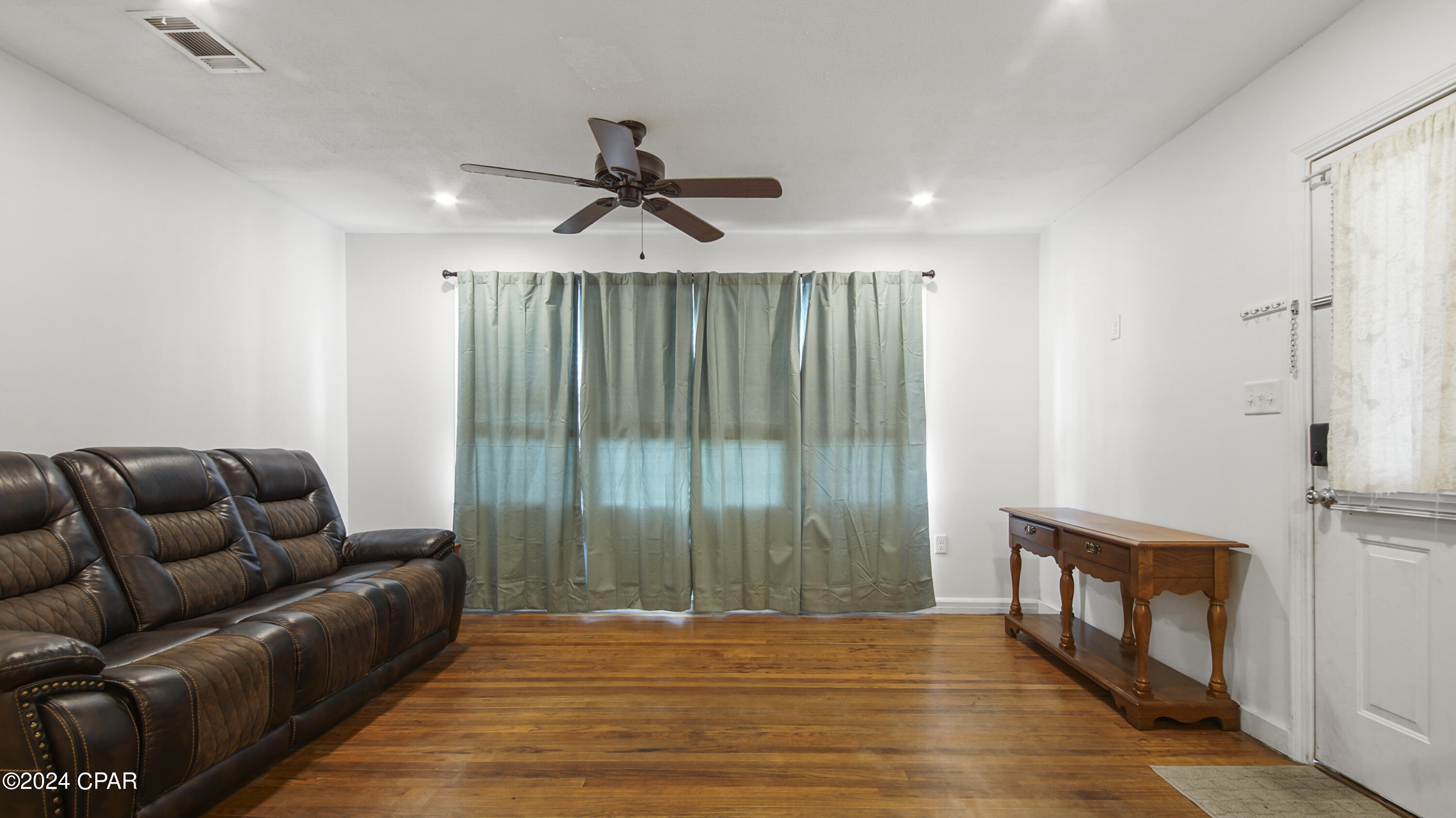 Cove Terrace - Residential