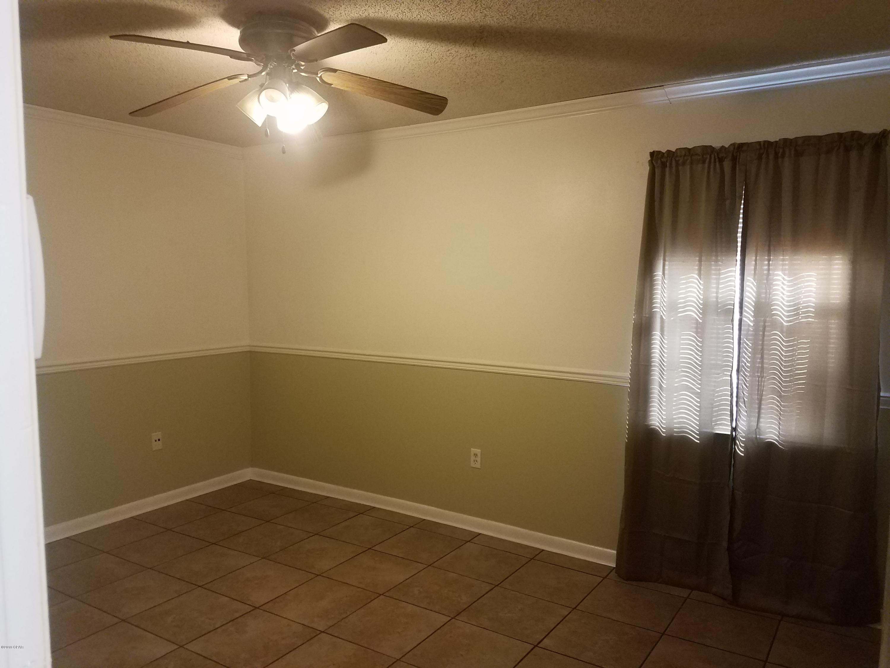 Towne & Country Lake Estates - Residential Lease