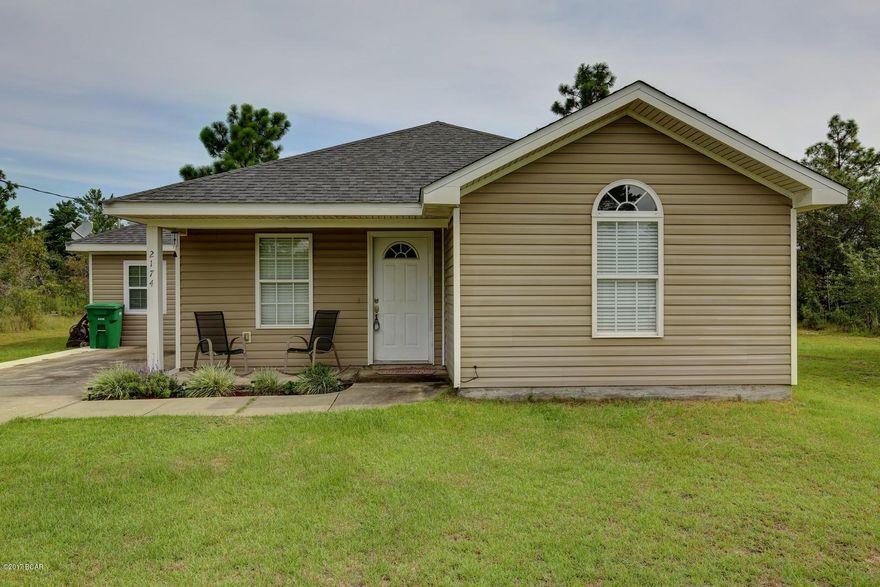 Beautiful 4 bedroom home in Sunny Hills! All new flooring, stainless steel appliances! Large pantry!!  open floor plan in the living area makes it feel larger!! This is a very well kept home. Seller has taken pride in home ownership!! Being at the end of a cul-de-sack gives you plenty of privacy. No close neighbors.   ALL SIZES TAKEN FROM TAX ROLLS///